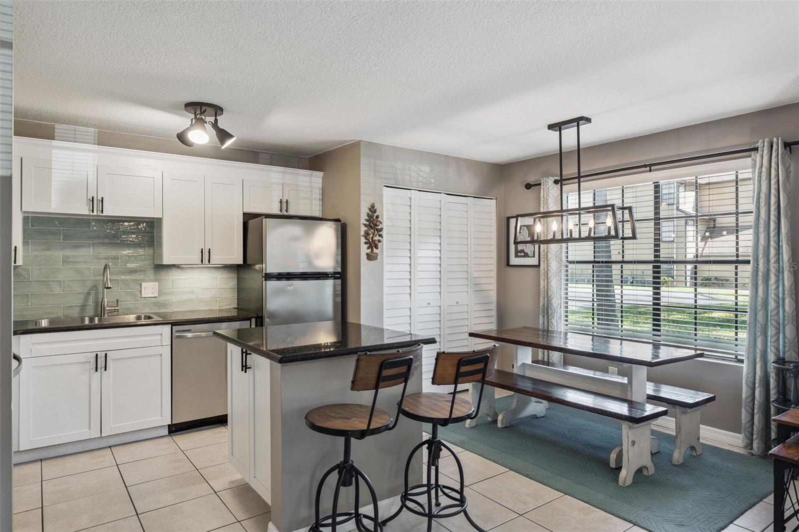 Image 6 of 21 For 366 Waterside Drive 104