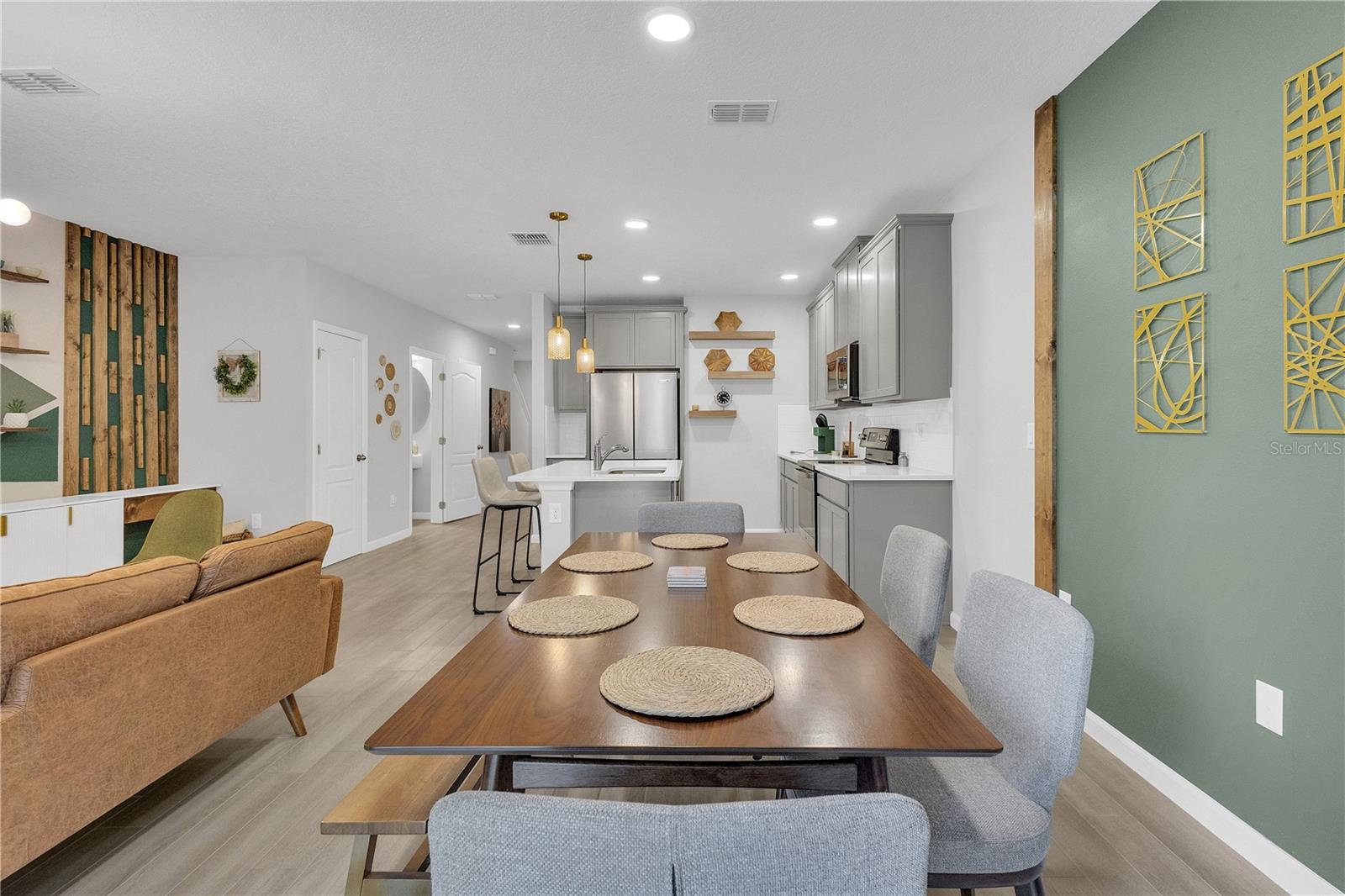 Image 6 of 37 For 2843 Narcoossee Commons Way