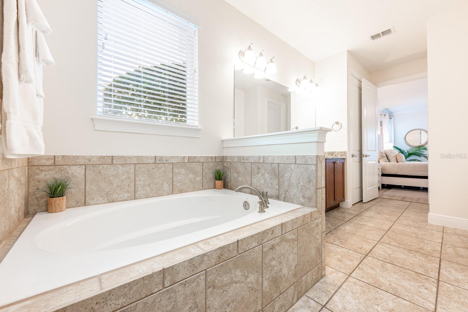 Image 16 of 57 For 111 Lasso Drive