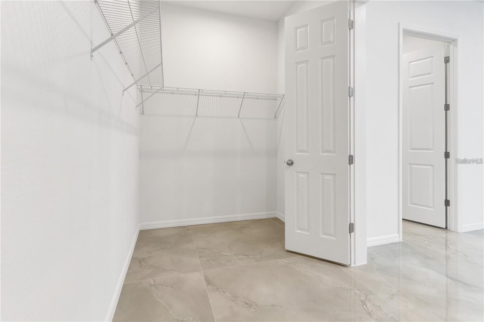 Image 15 of 35 For 3989 Cincinnati Street