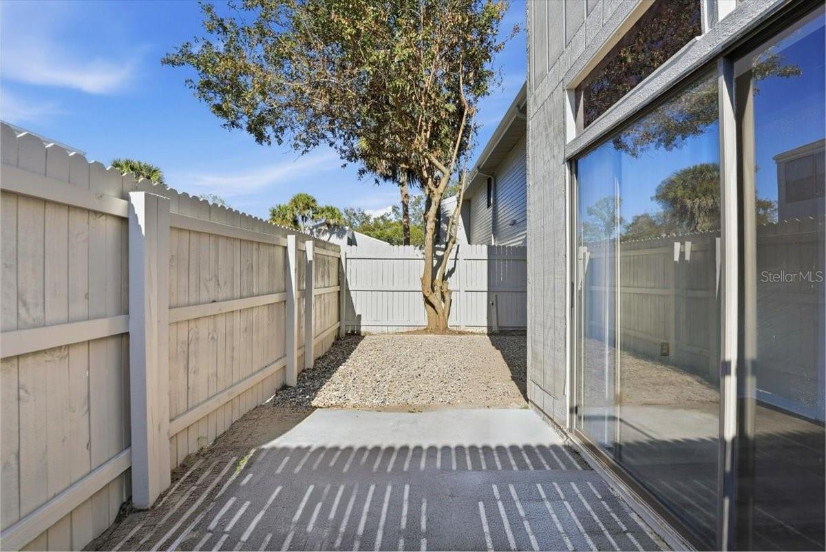 Image 13 of 14 For 1404 Oak Place H