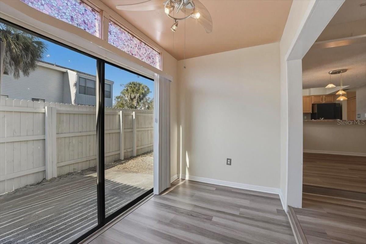 Image 5 of 14 For 1404 Oak Place H