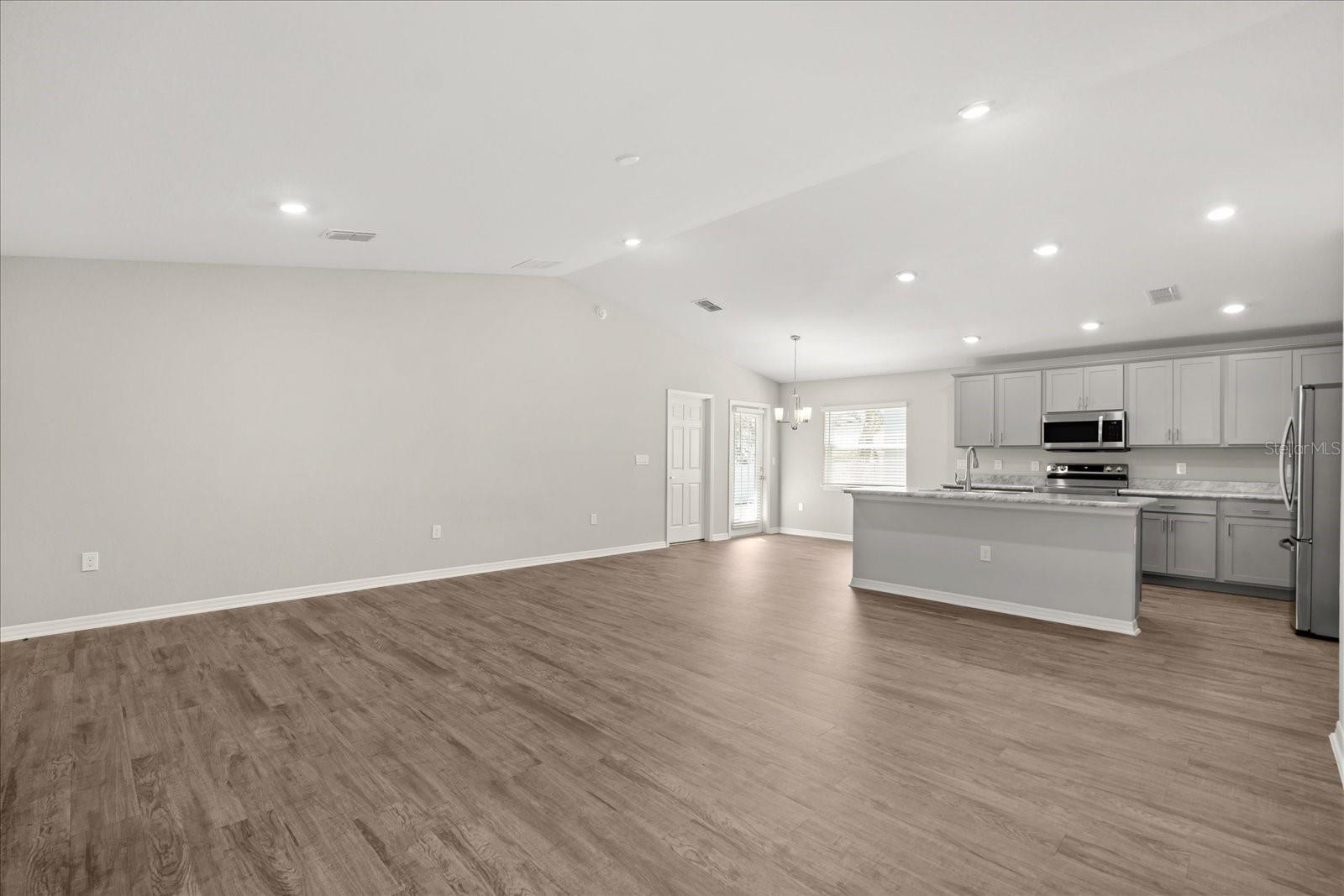 Image 13 of 40 For 4279 Swan Street