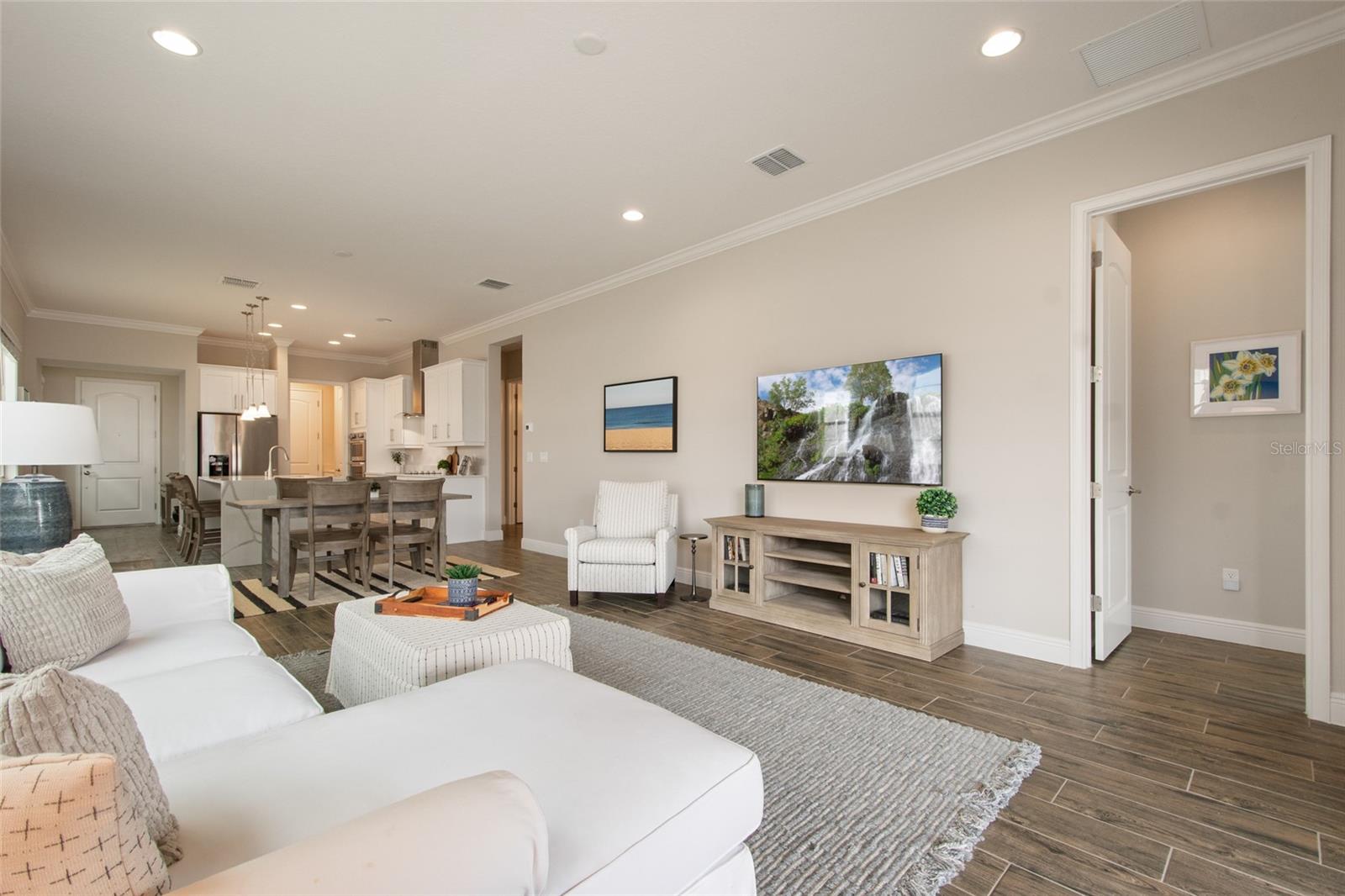 Listing photo id 27 for 13500 Abberwick Drive