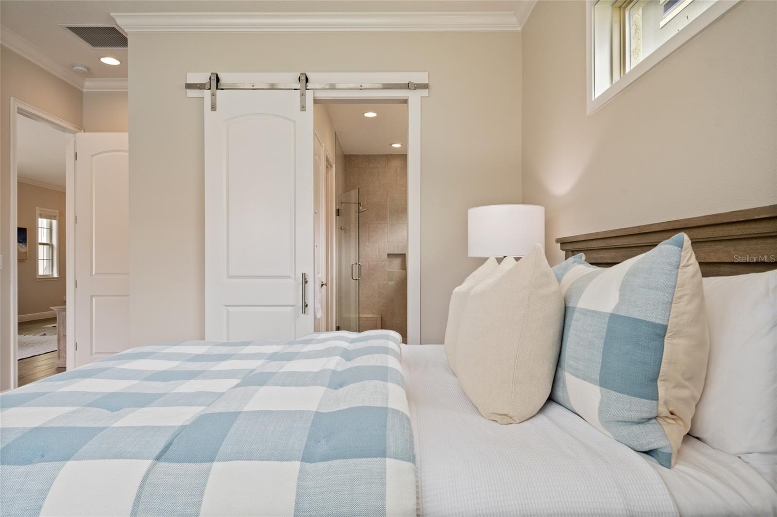 Listing photo id 31 for 13500 Abberwick Drive