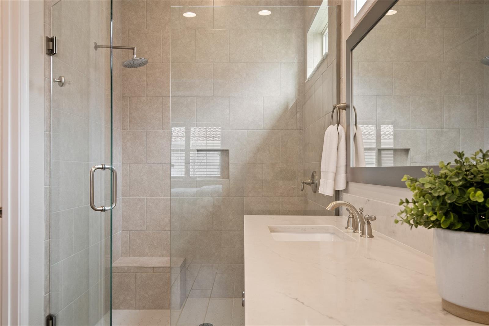 Listing photo id 34 for 13500 Abberwick Drive