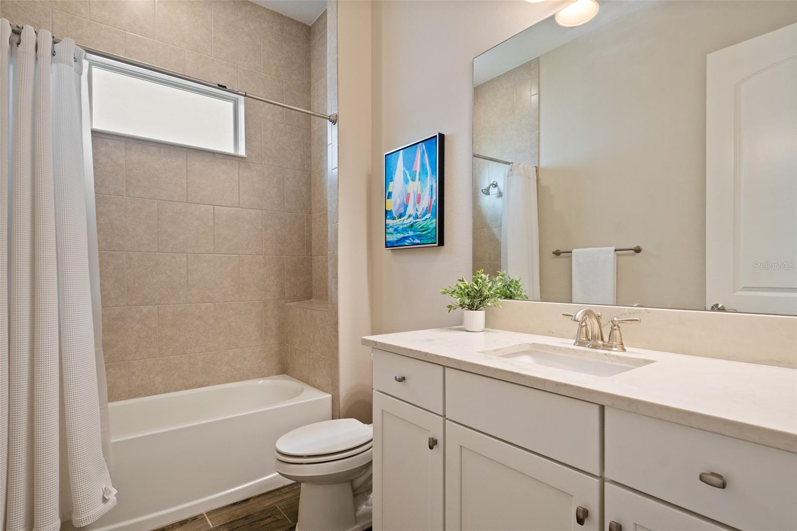 Listing photo id 39 for 13500 Abberwick Drive