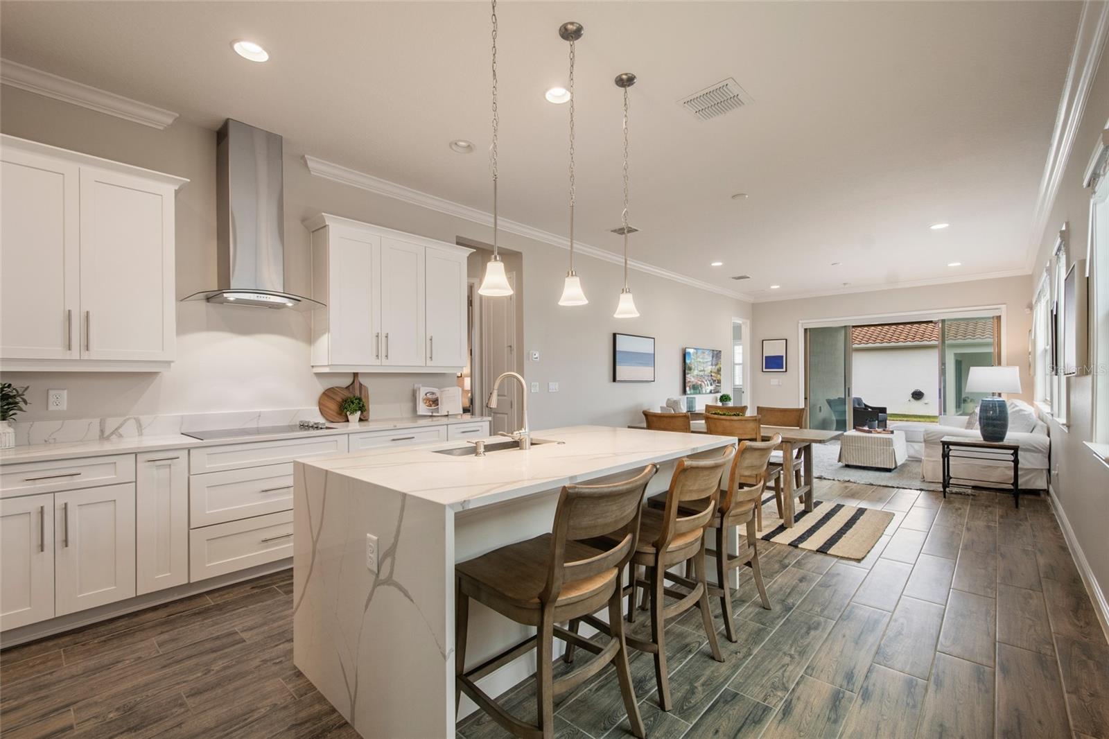 Listing photo id 5 for 13500 Abberwick Drive