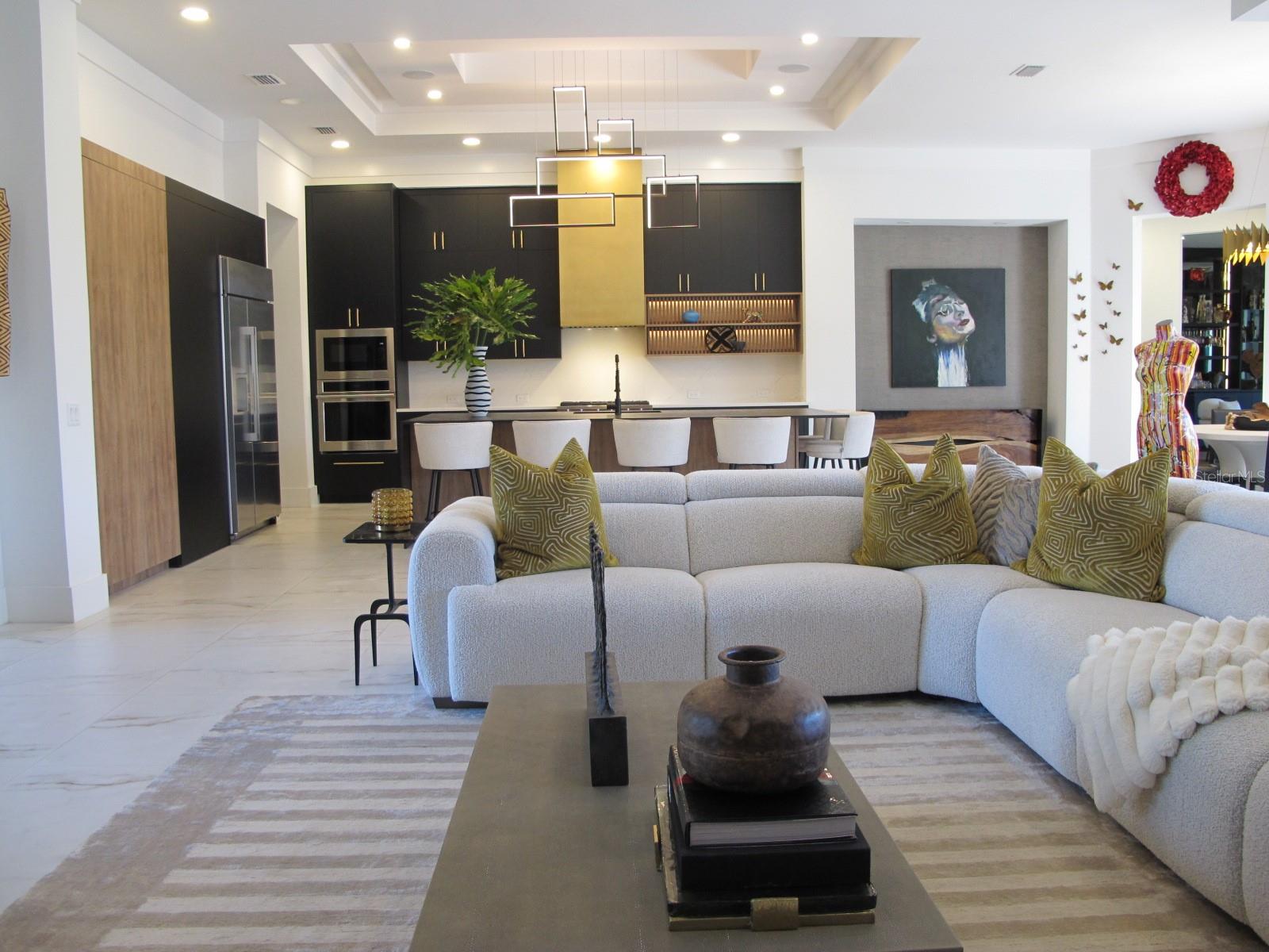 Image 11 of 59 For 15210 Pendio Drive