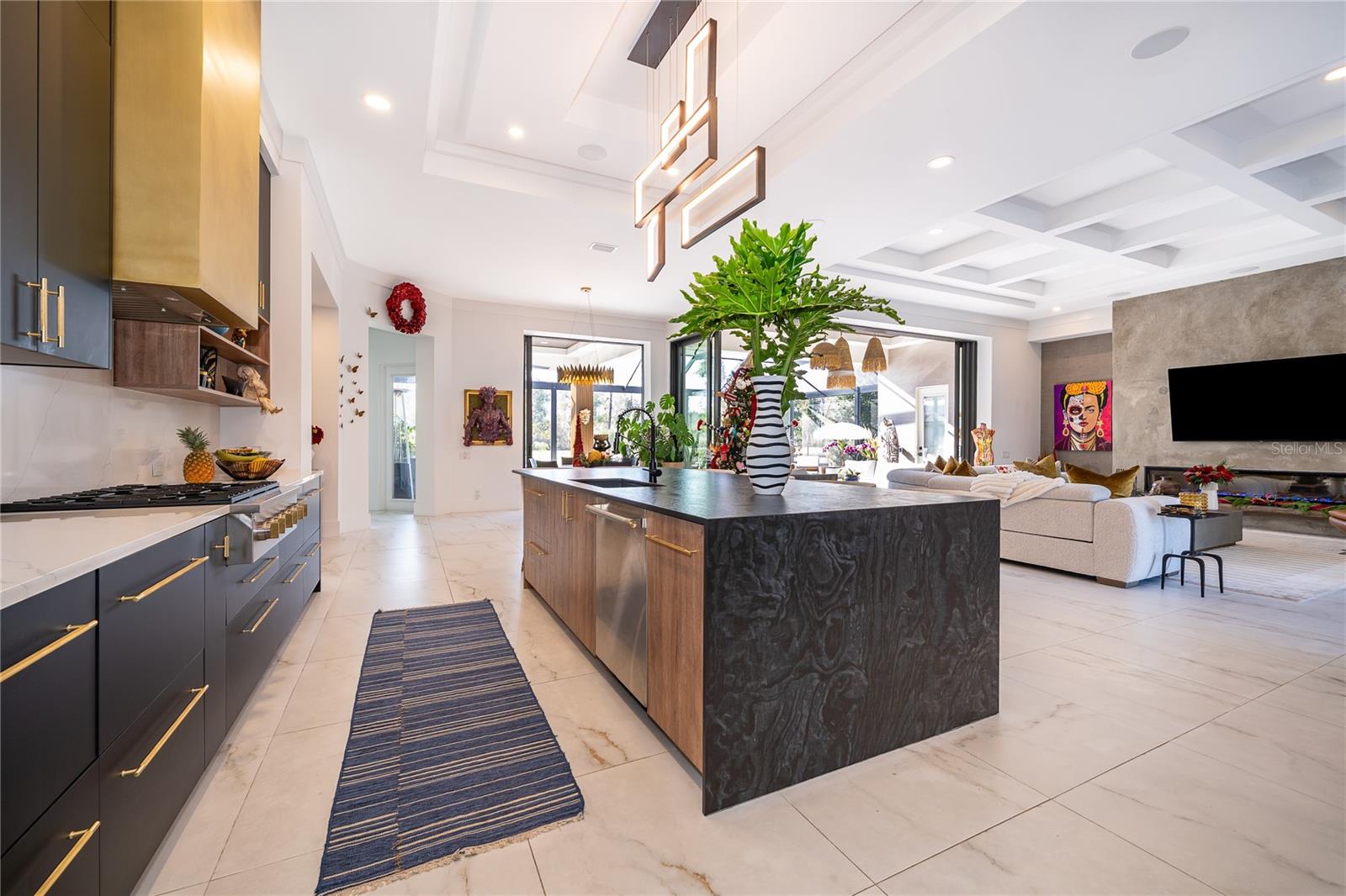 Image 12 of 59 For 15210 Pendio Drive