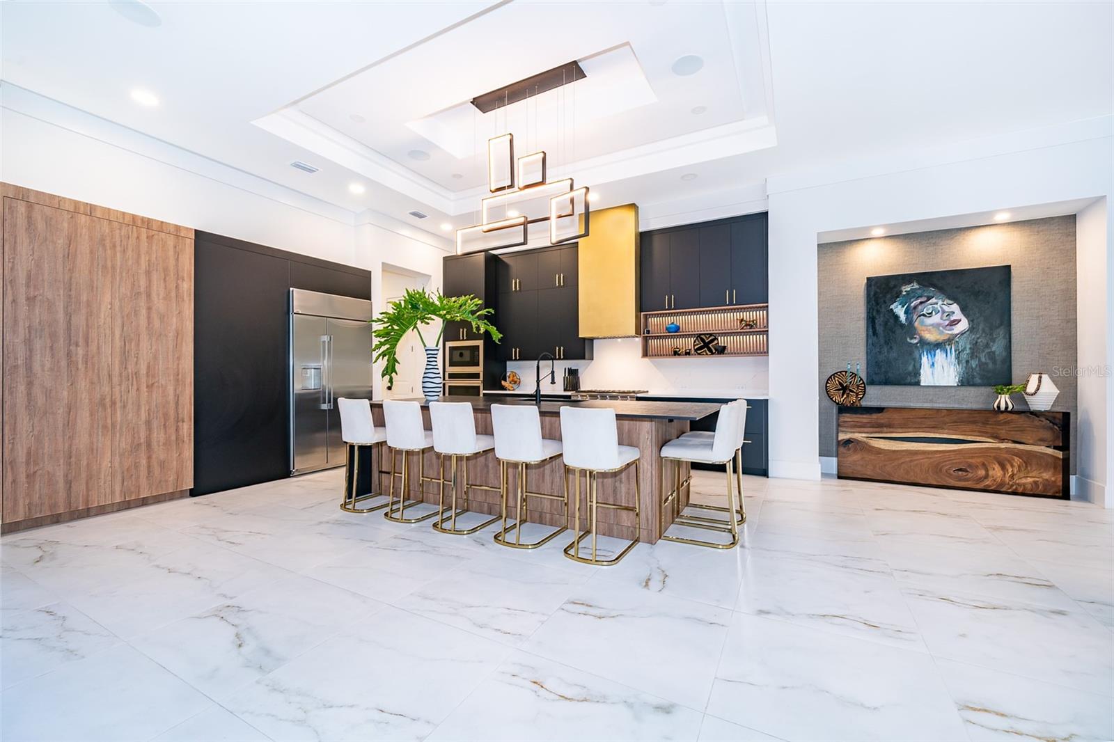 Image 13 of 59 For 15210 Pendio Drive