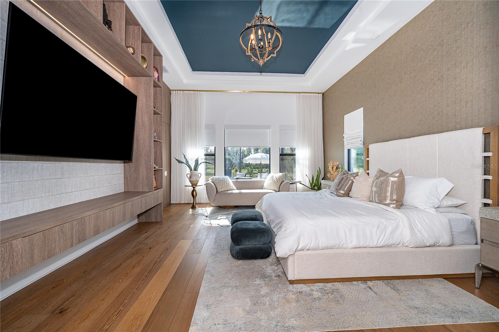 Image 26 of 59 For 15210 Pendio Drive