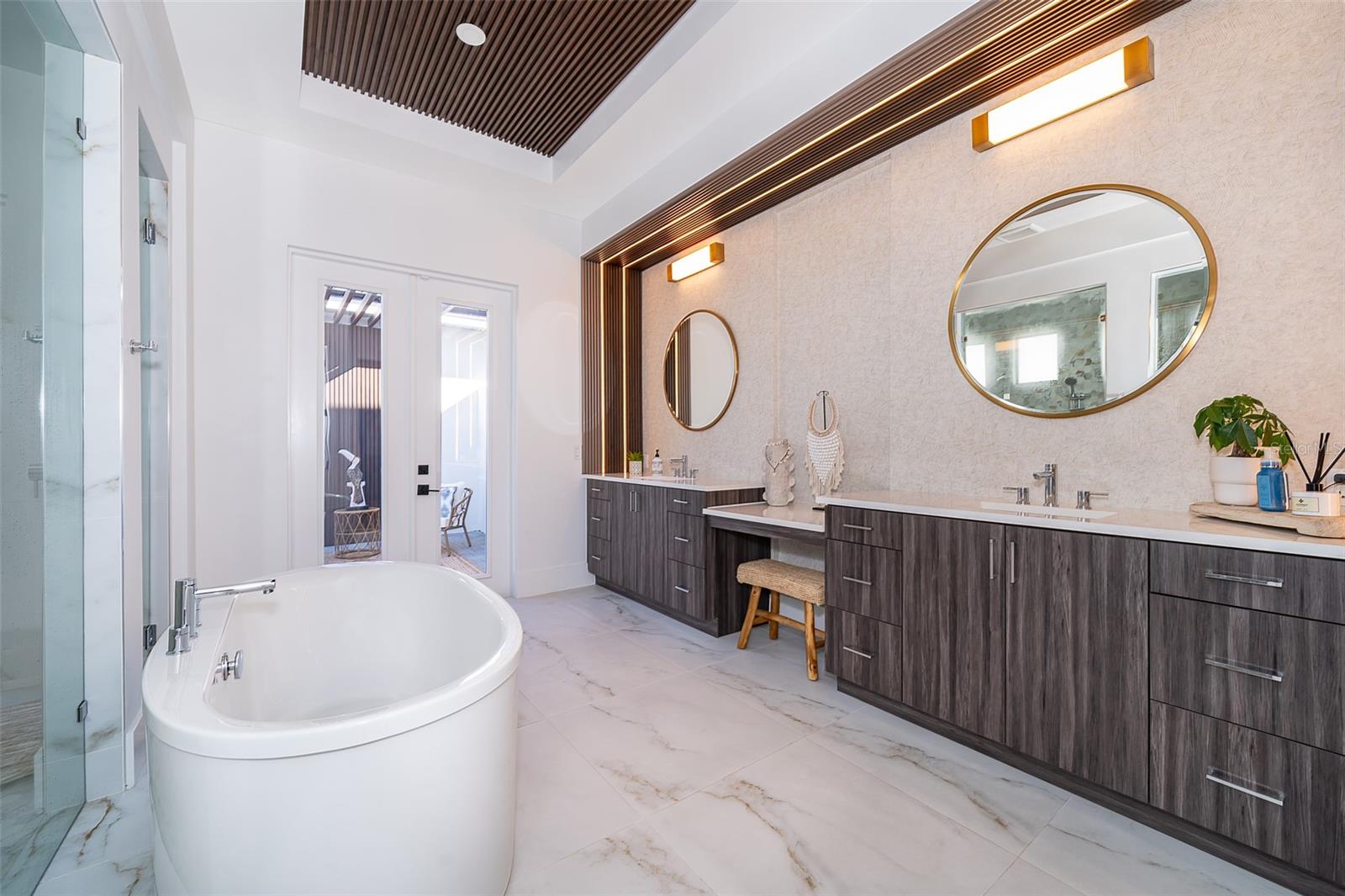 Image 27 of 59 For 15210 Pendio Drive