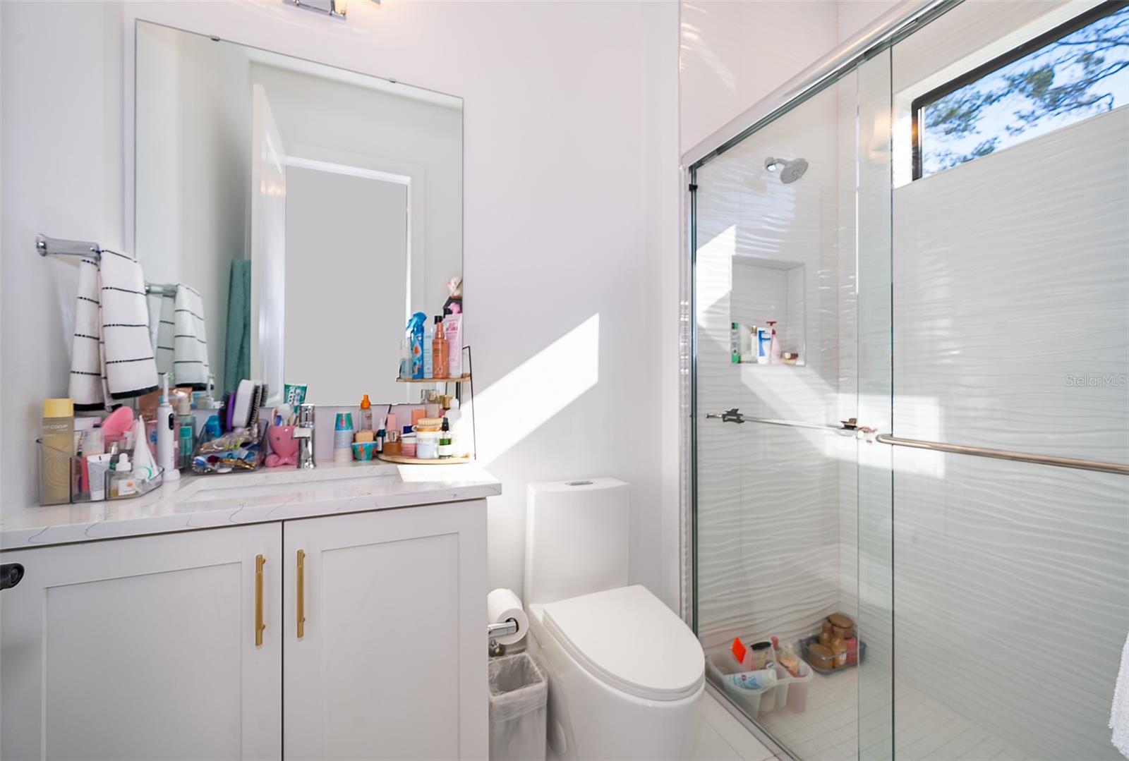 Image 34 of 59 For 15210 Pendio Drive