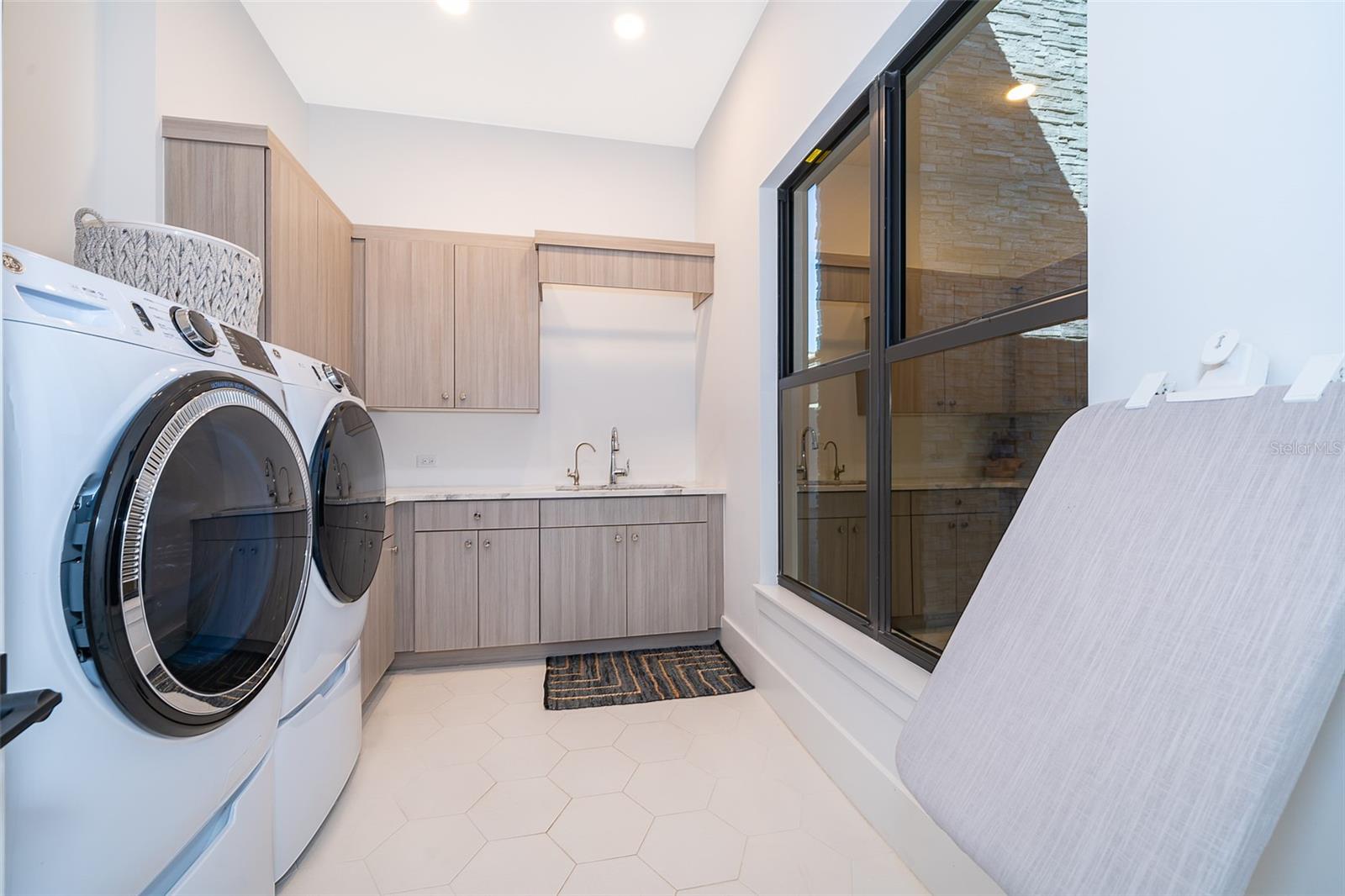 Image 38 of 59 For 15210 Pendio Drive