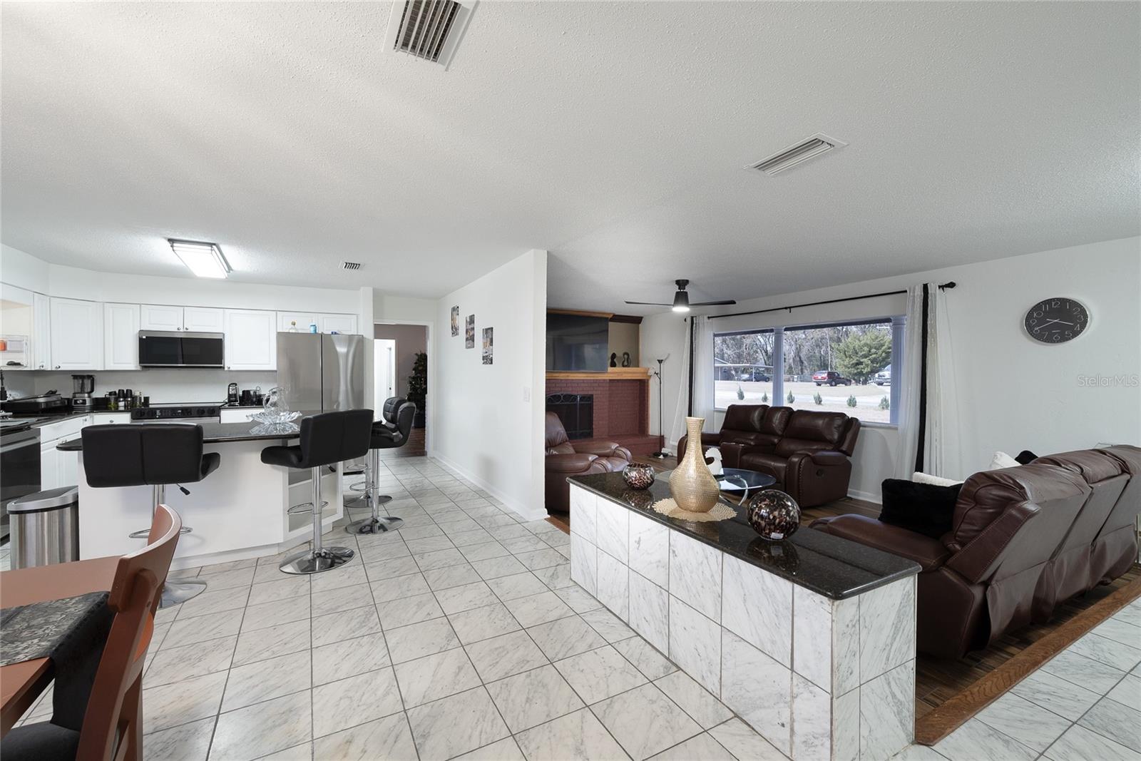 Image 17 of 50 For 1805 Saint Charles Terrace