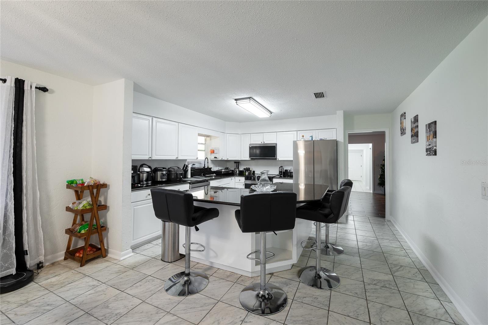 Image 18 of 50 For 1805 Saint Charles Terrace