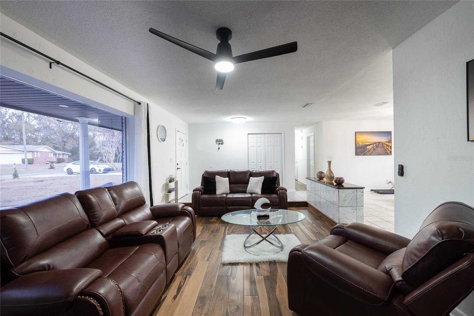 Image 20 of 50 For 1805 Saint Charles Terrace