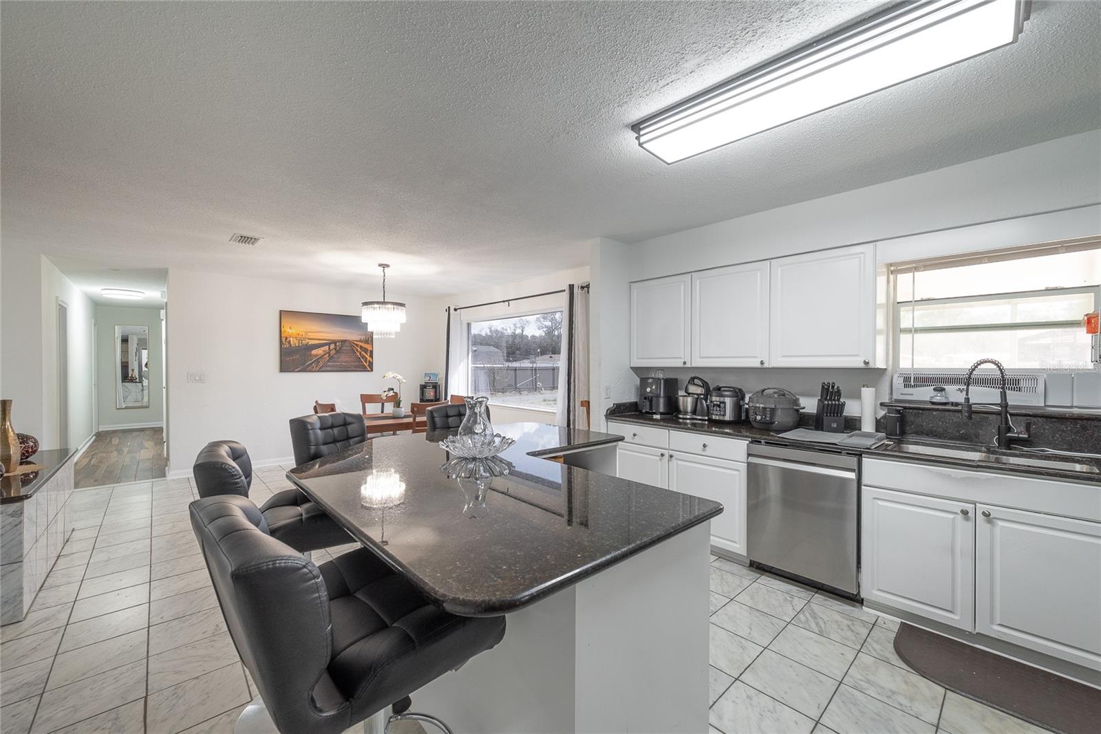 Image 21 of 50 For 1805 Saint Charles Terrace