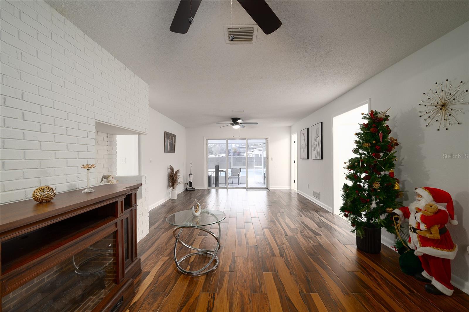 Image 24 of 50 For 1805 Saint Charles Terrace