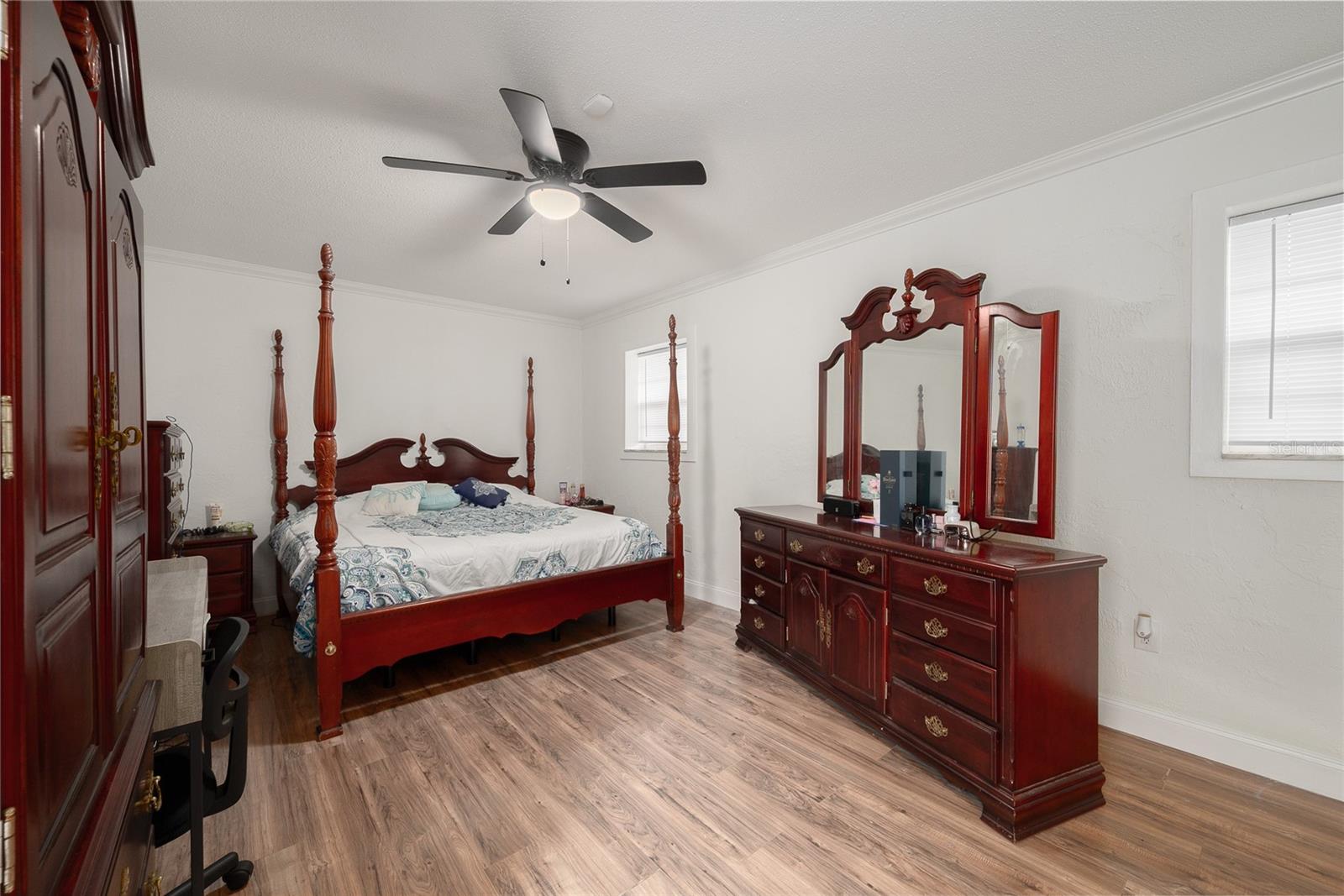 Image 28 of 50 For 1805 Saint Charles Terrace