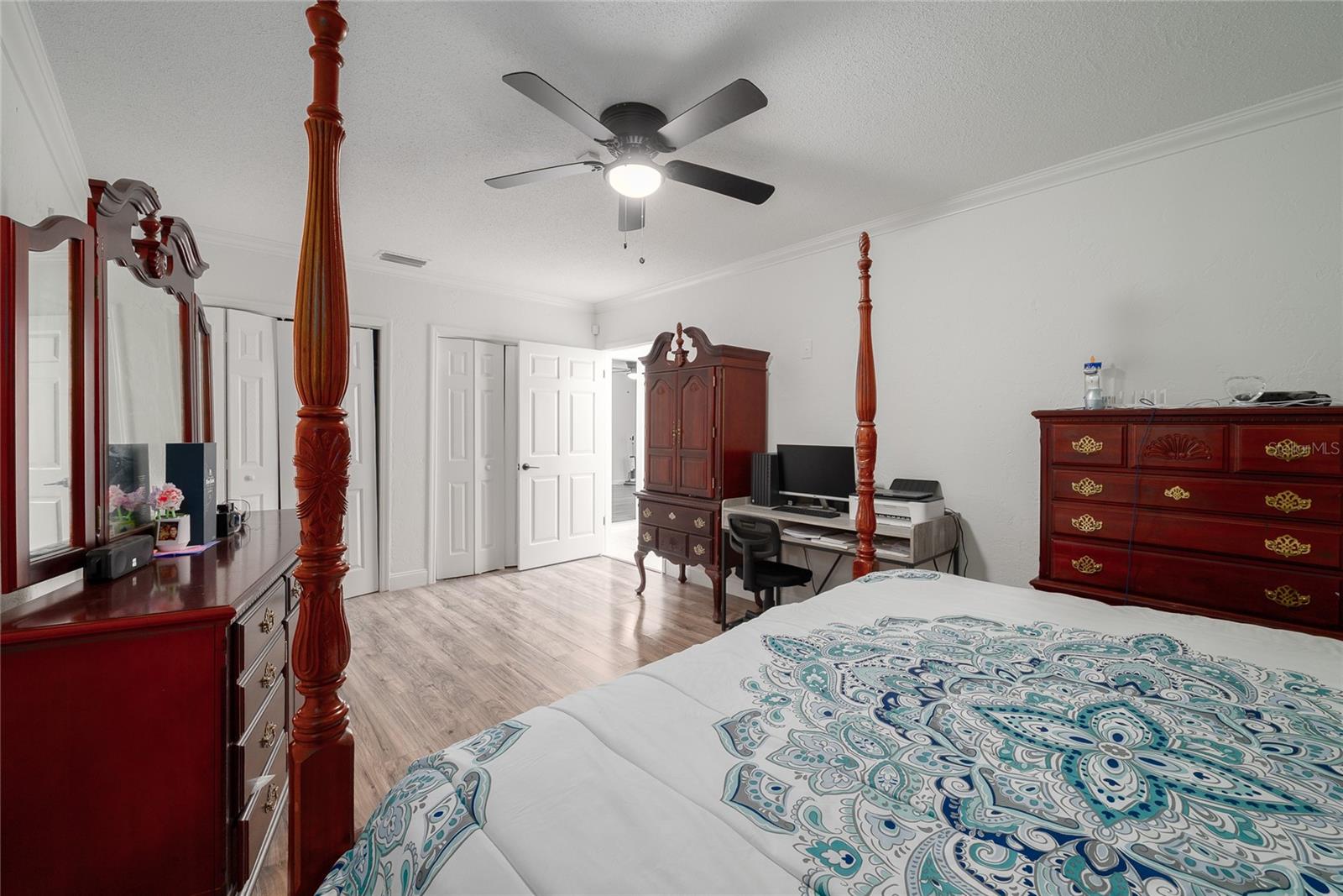 Image 29 of 50 For 1805 Saint Charles Terrace