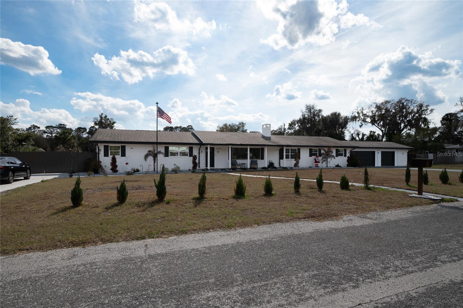 Image 3 of 50 For 1805 Saint Charles Terrace