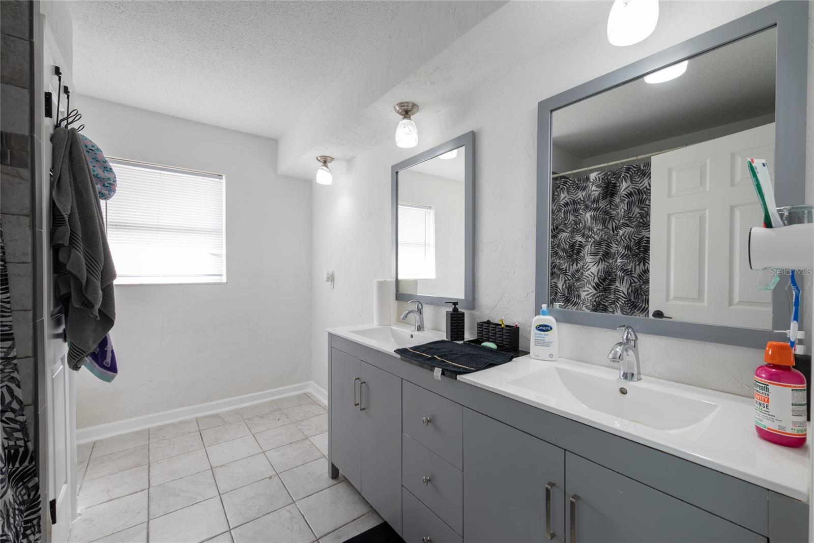 Image 31 of 50 For 1805 Saint Charles Terrace