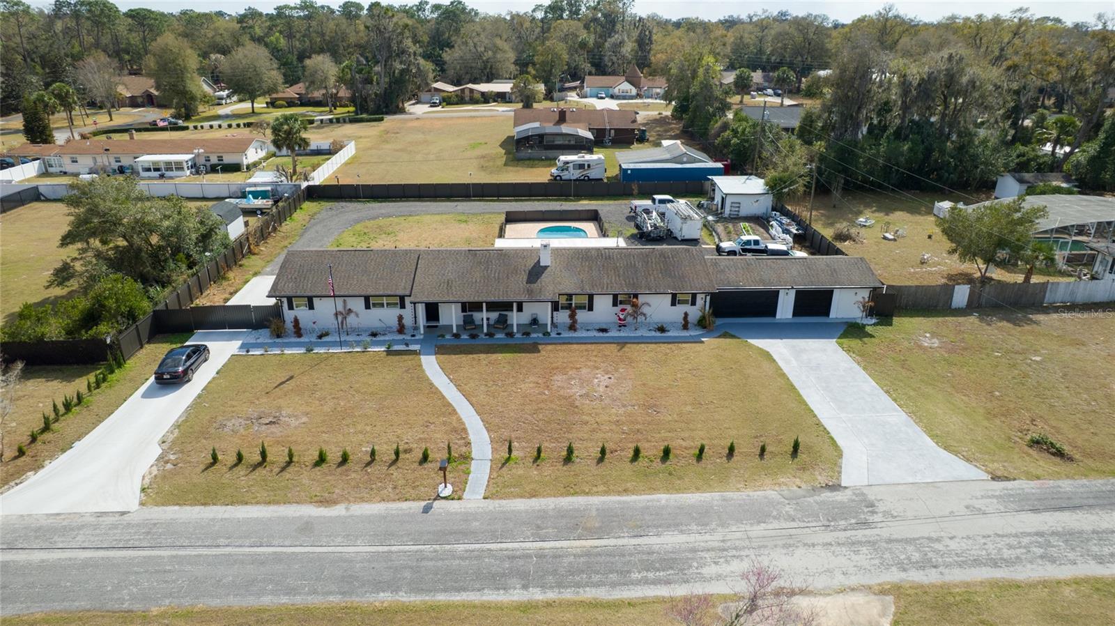 Image 4 of 50 For 1805 Saint Charles Terrace