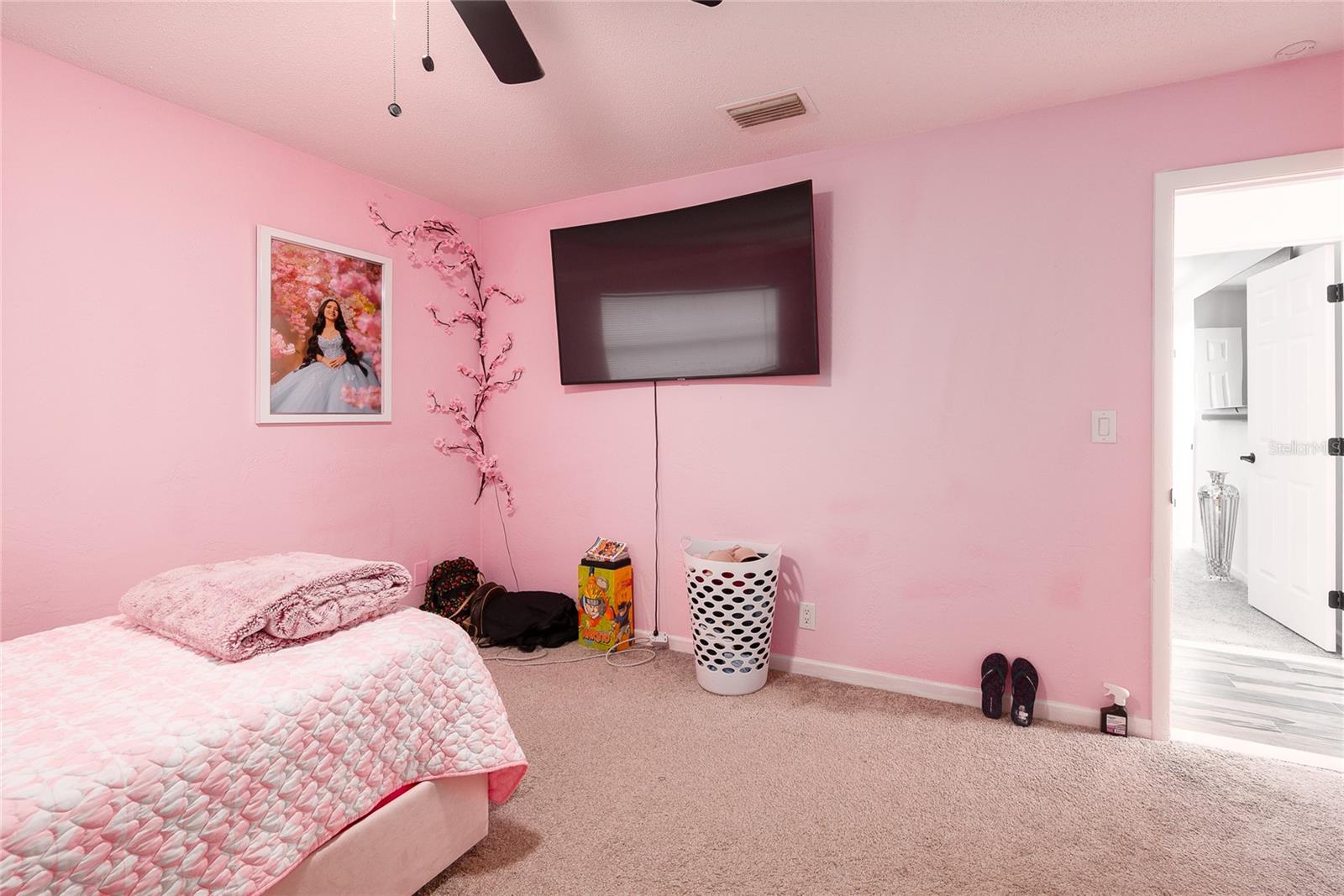 Image 40 of 50 For 1805 Saint Charles Terrace