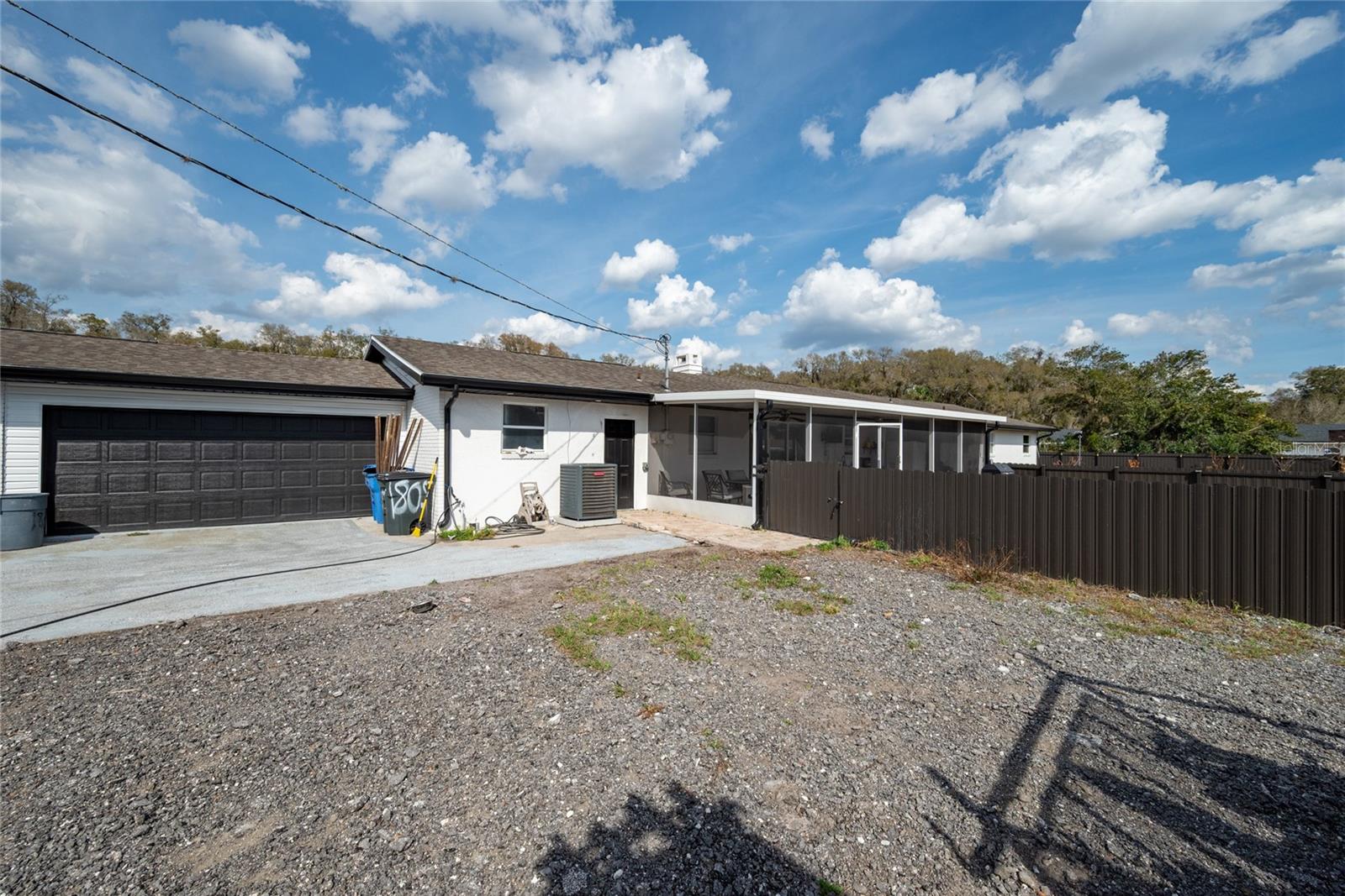 Image 9 of 50 For 1805 Saint Charles Terrace