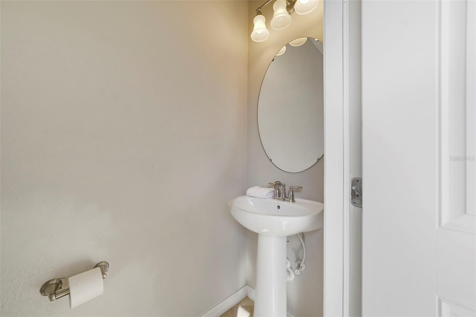 Image 26 of 35 For 2058 Rome Drive