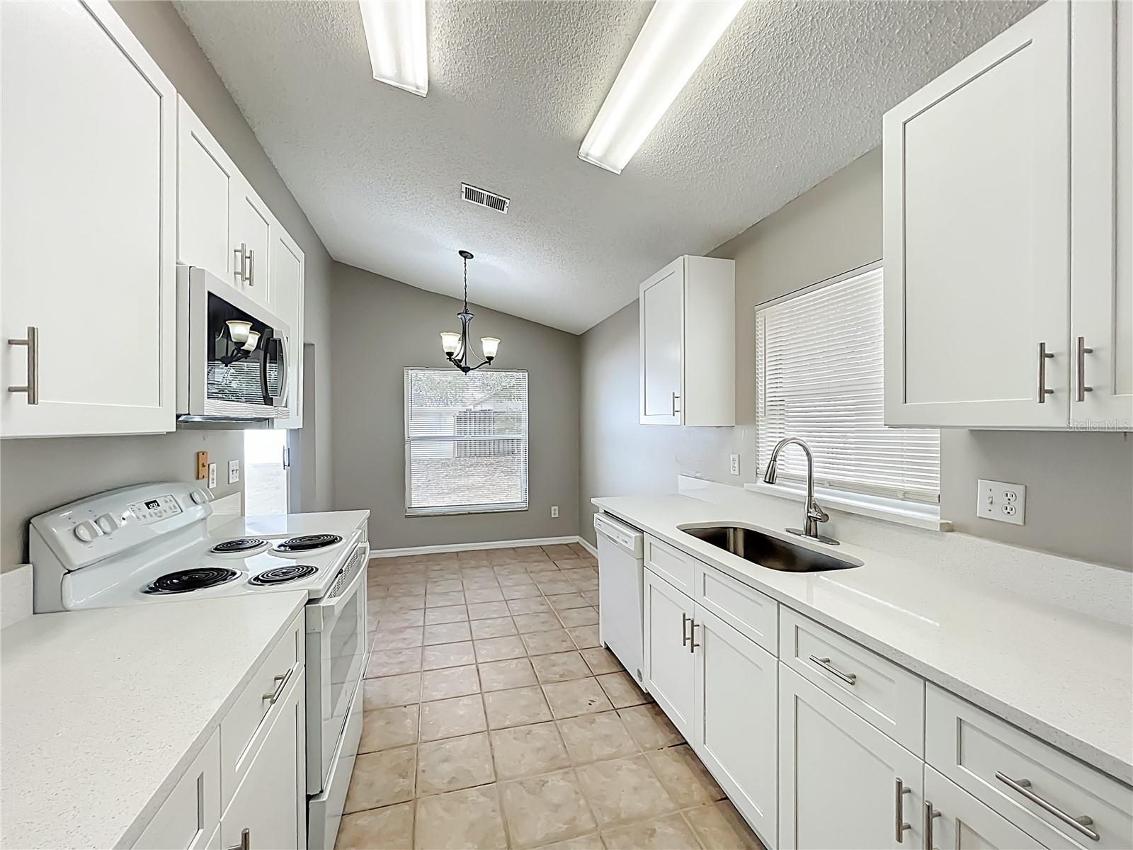 Image 19 of 54 For 5626 Elizabeth Rose Square