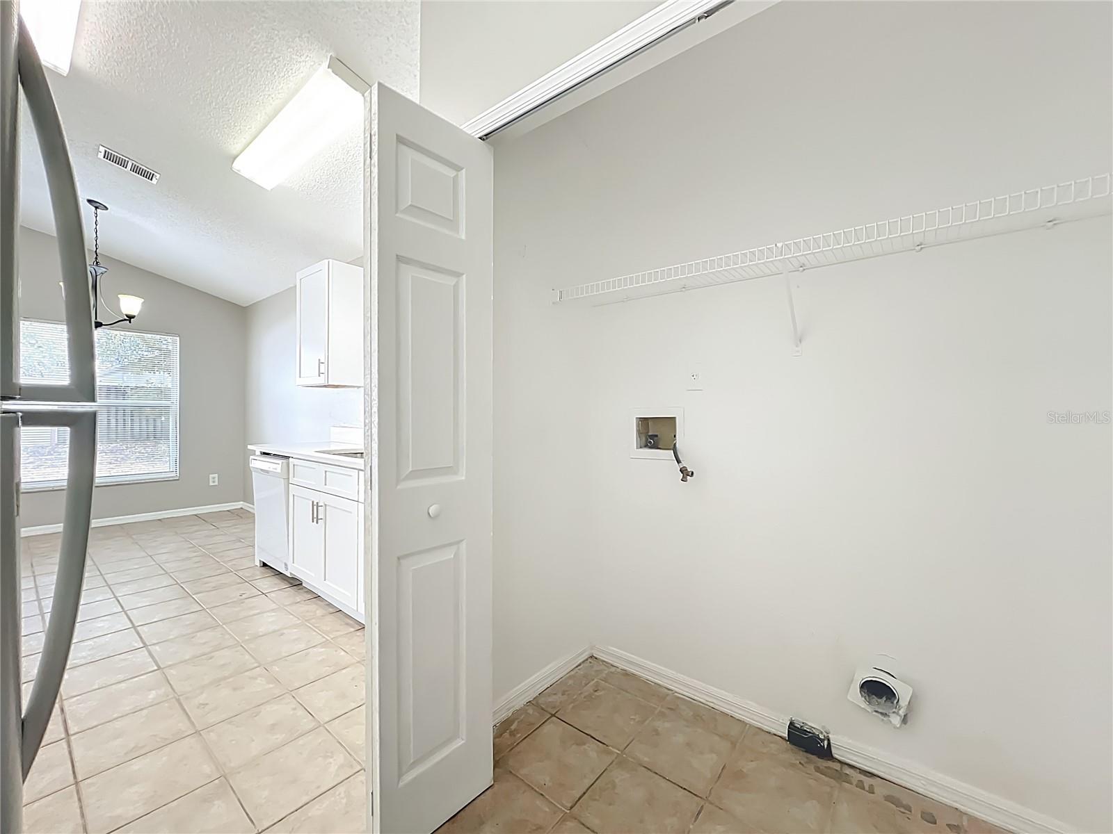 Image 34 of 54 For 5626 Elizabeth Rose Square