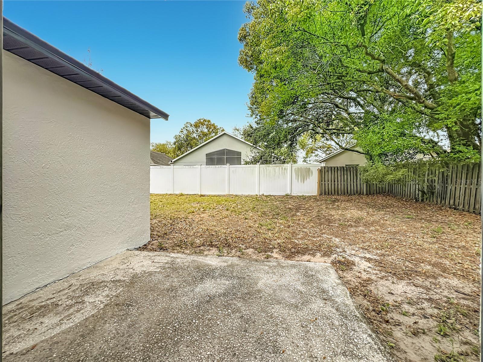 Image 39 of 54 For 5626 Elizabeth Rose Square