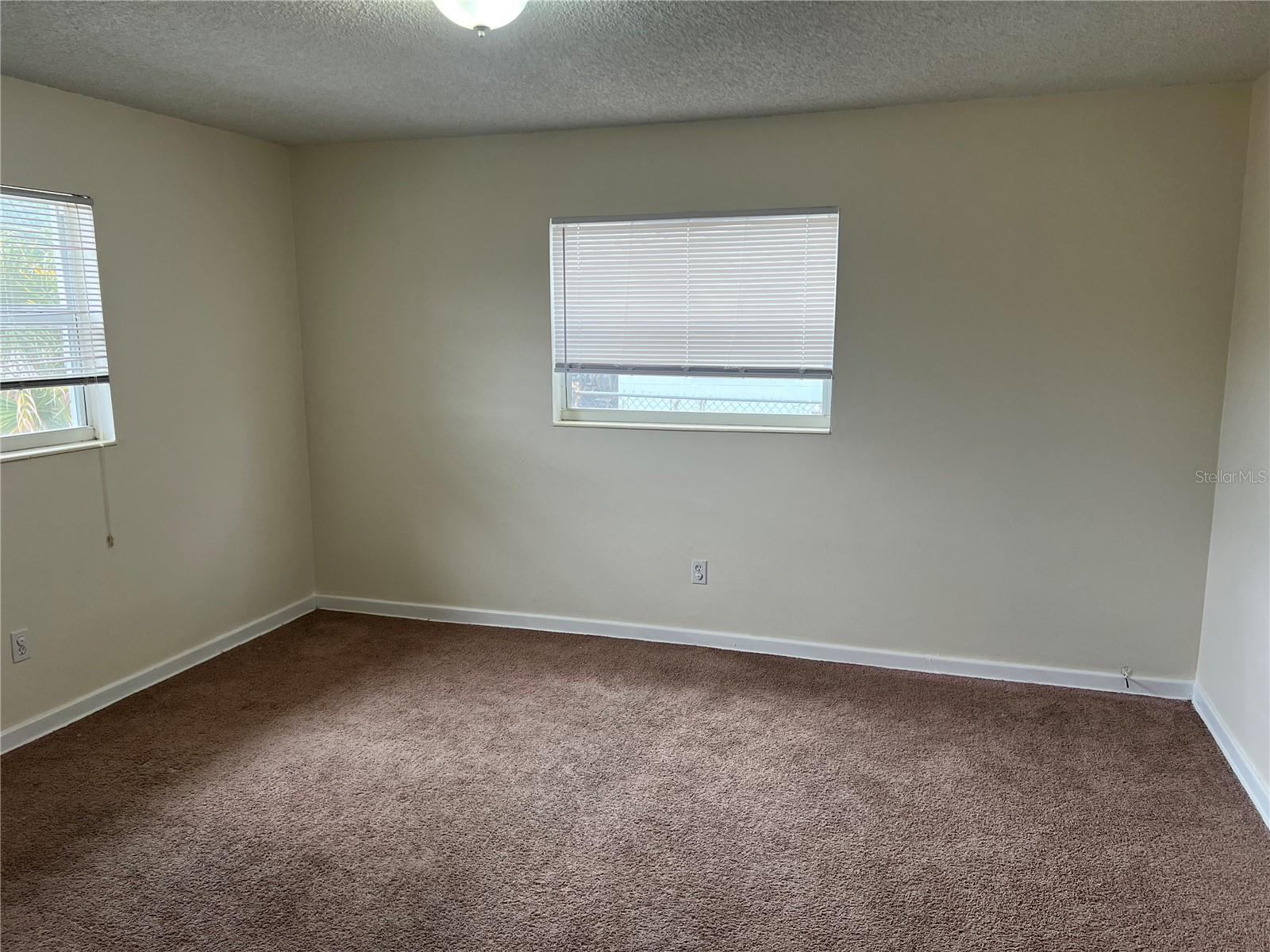 Image 9 of 9 For 1112 Dickens Avenue