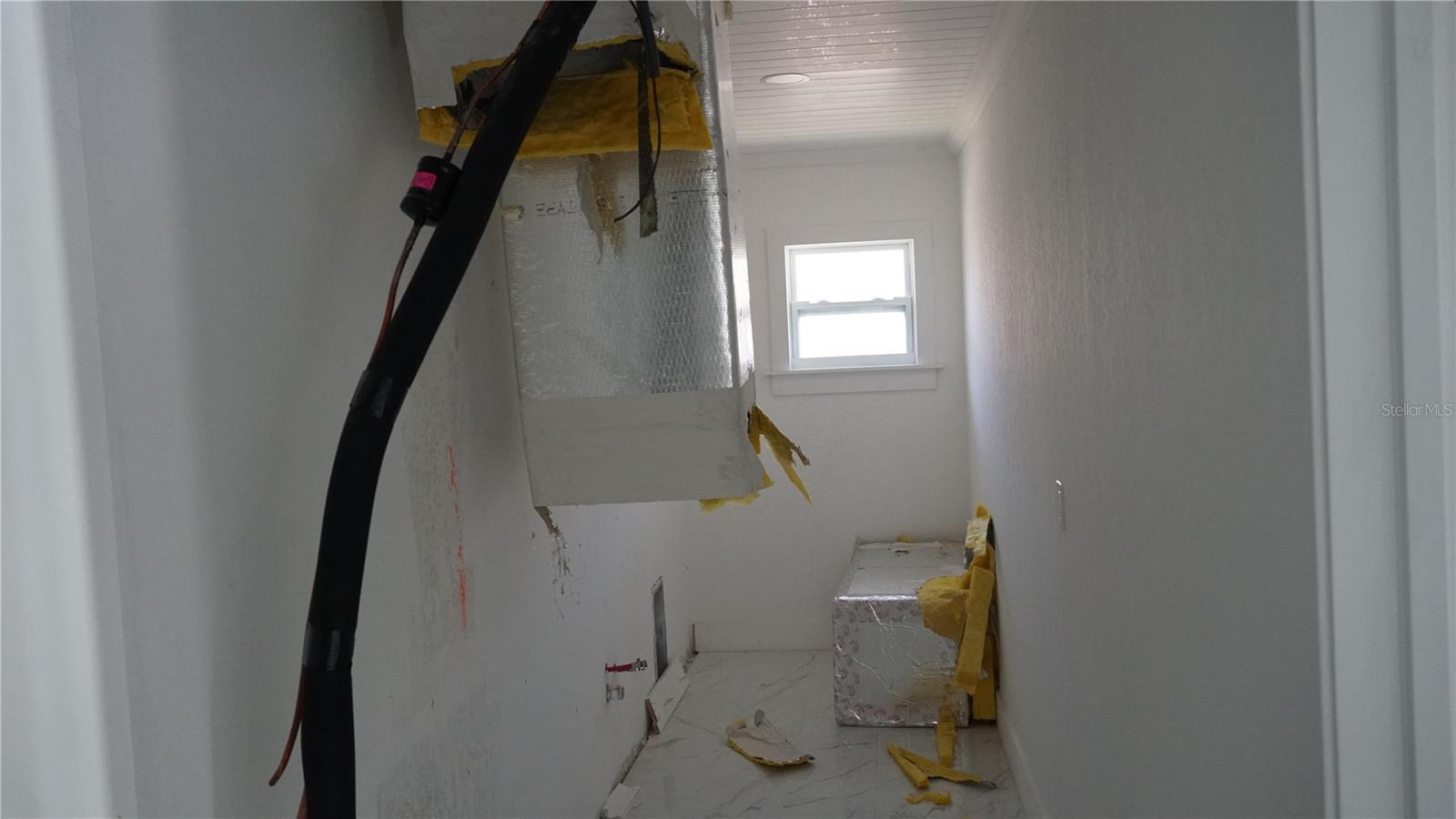 Image 11 of 21 For 23268 Avacado Avenue