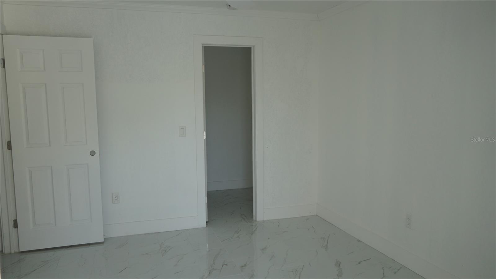 Image 15 of 21 For 23268 Avacado Avenue