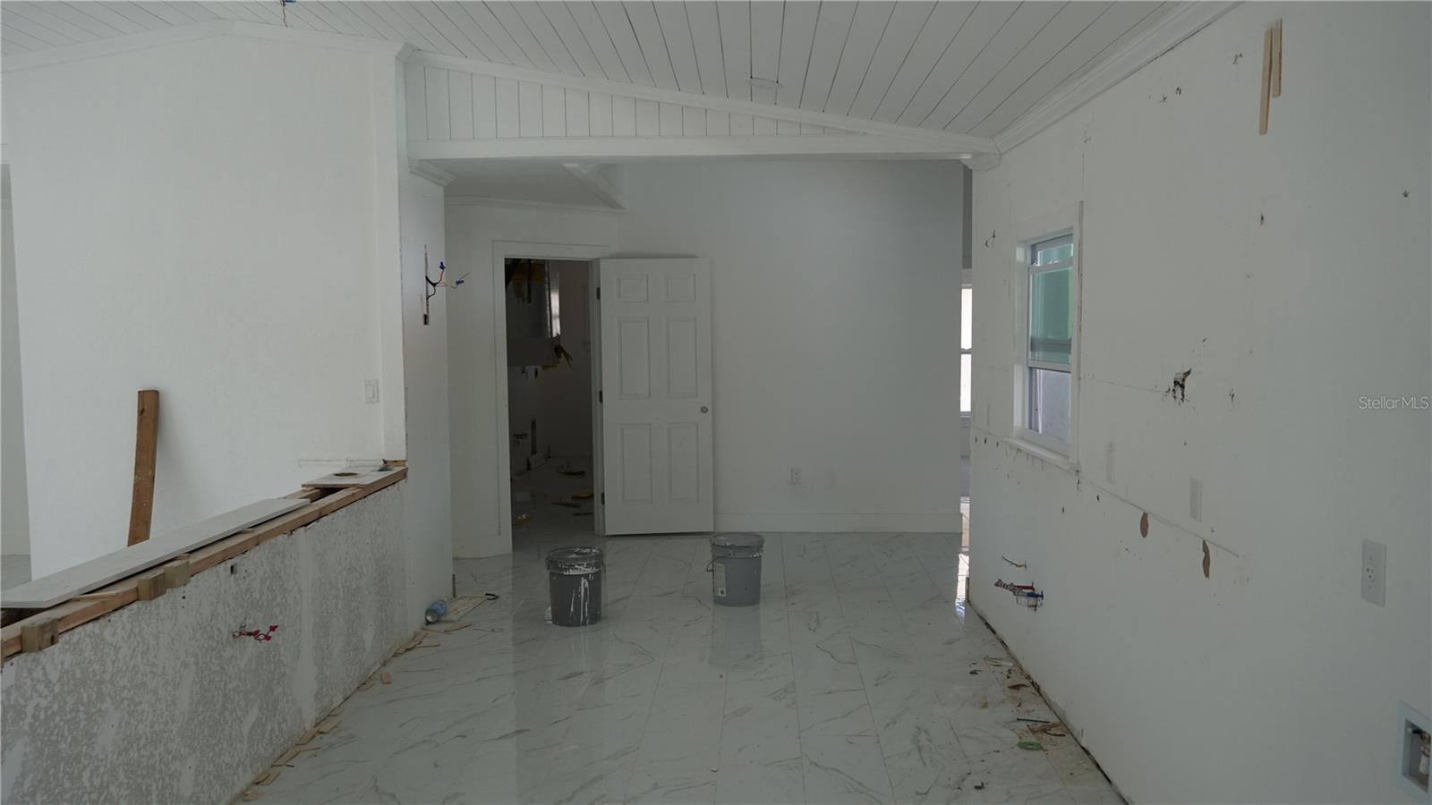 Image 5 of 21 For 23268 Avacado Avenue