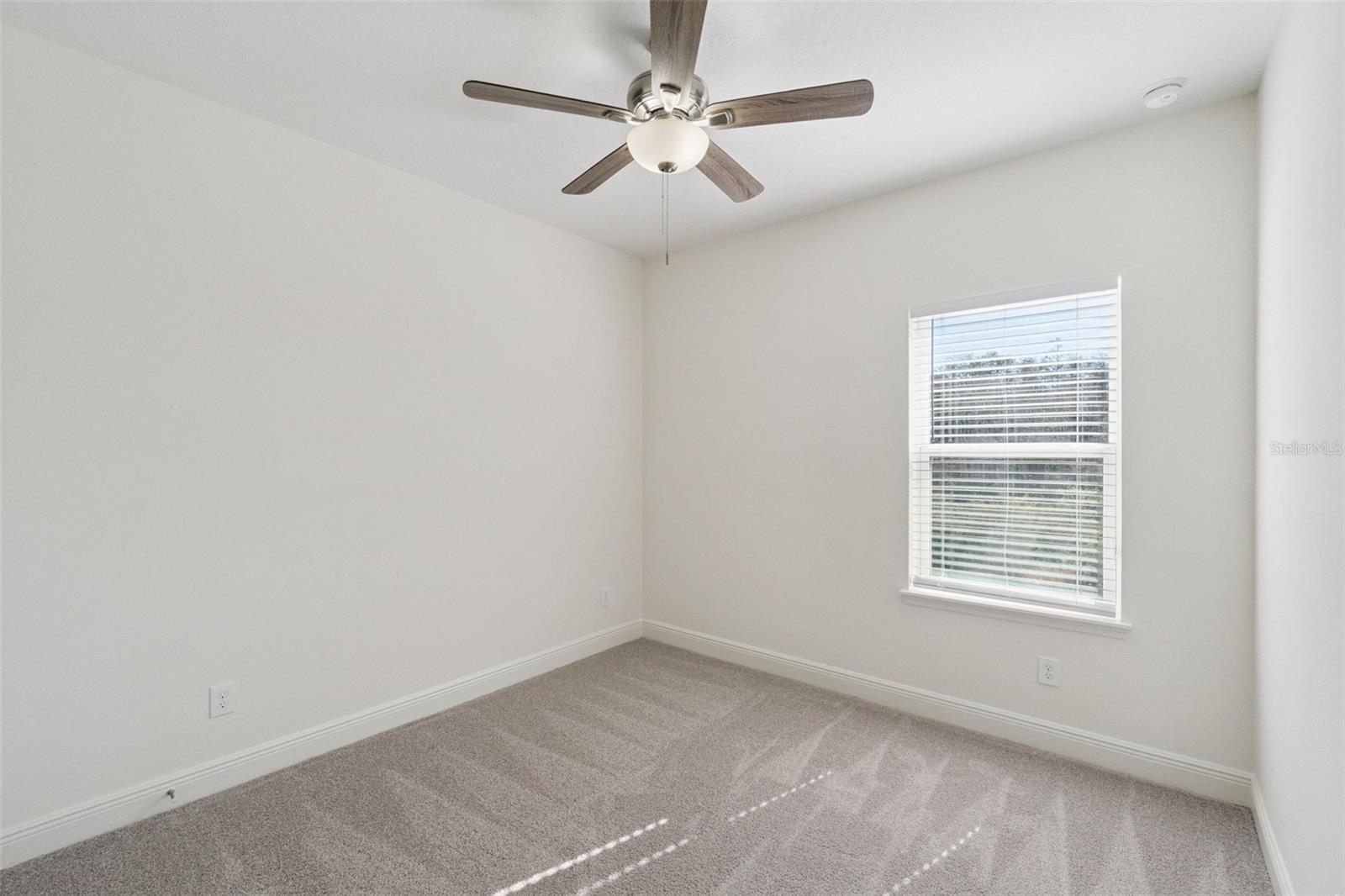 Image 14 of 32 For 14235 Kellogg Avenue