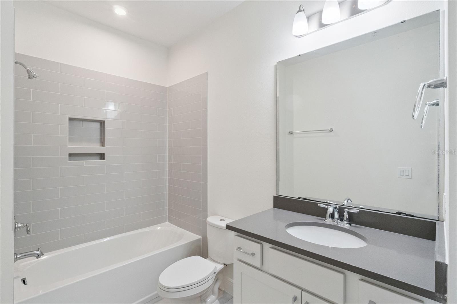 Image 18 of 32 For 14235 Kellogg Avenue