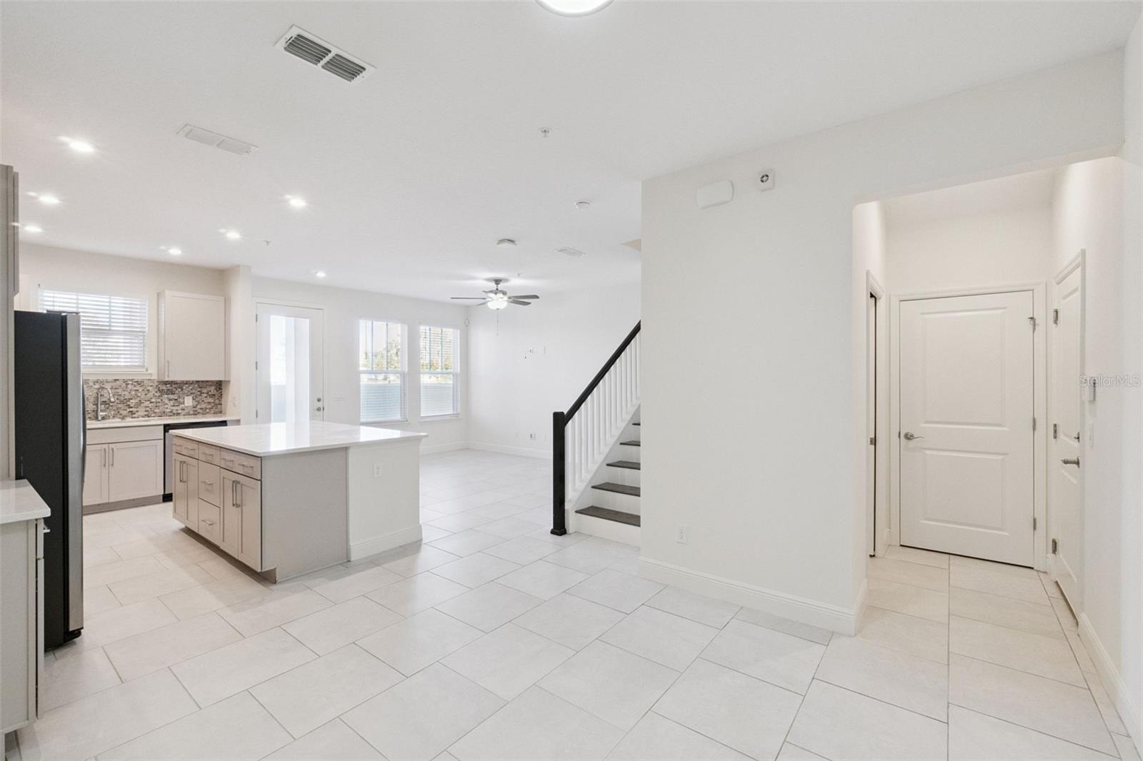 Image 7 of 32 For 14235 Kellogg Avenue