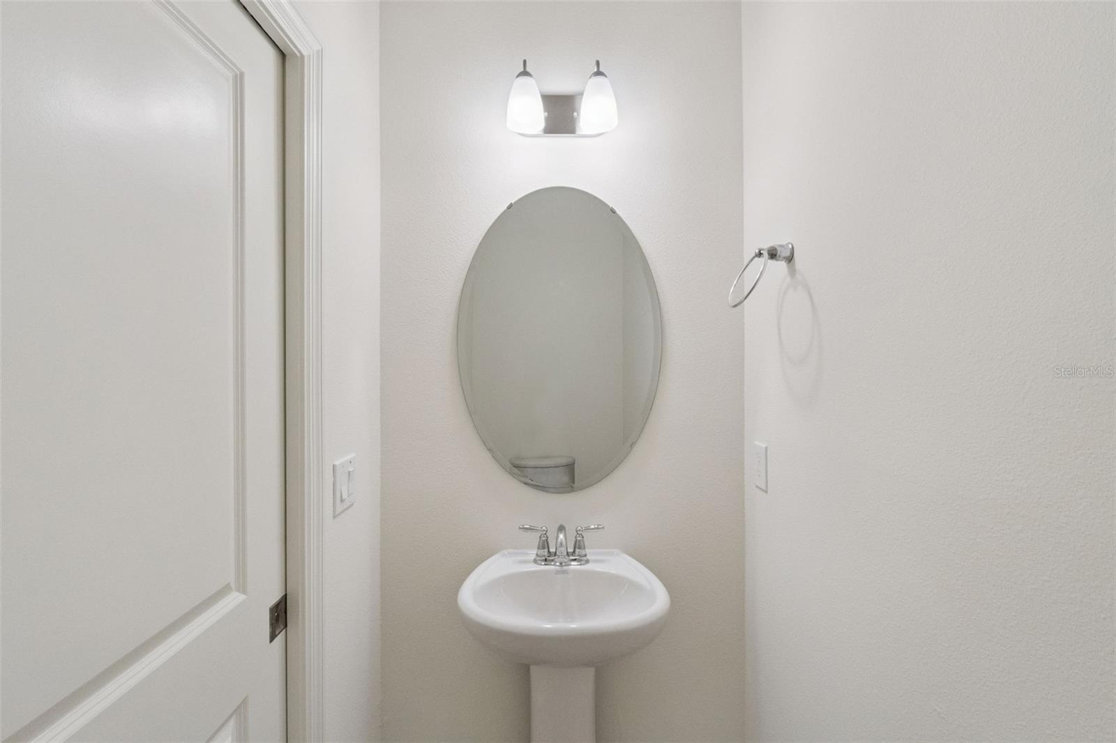 Image 8 of 32 For 14235 Kellogg Avenue