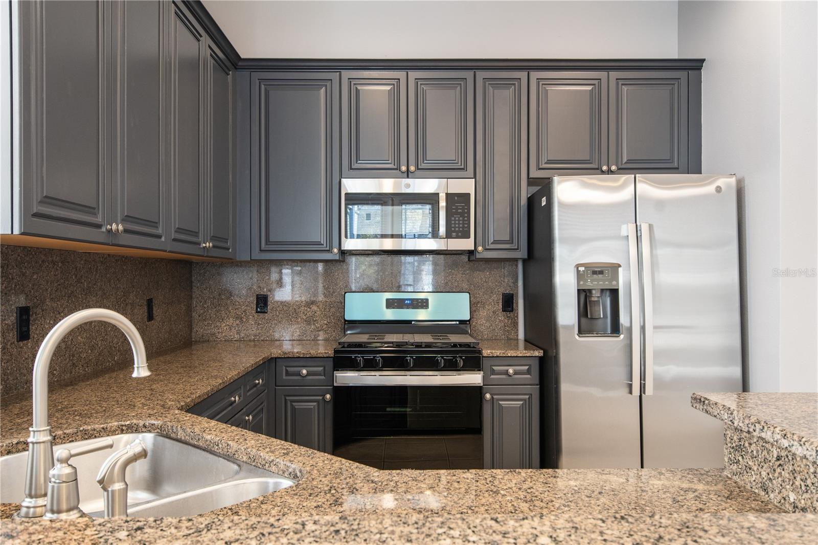 Image 16 of 52 For 13118 Sunkiss Loop