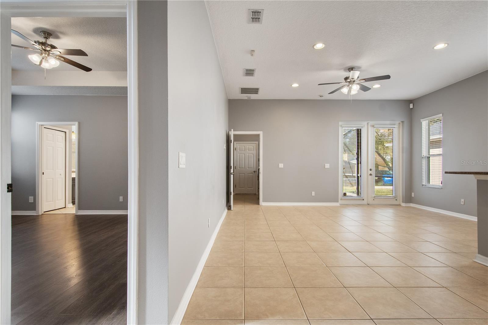 Image 19 of 52 For 13118 Sunkiss Loop