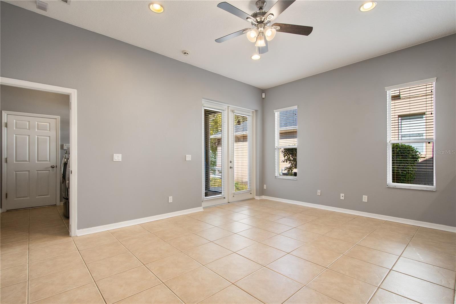 Image 21 of 52 For 13118 Sunkiss Loop