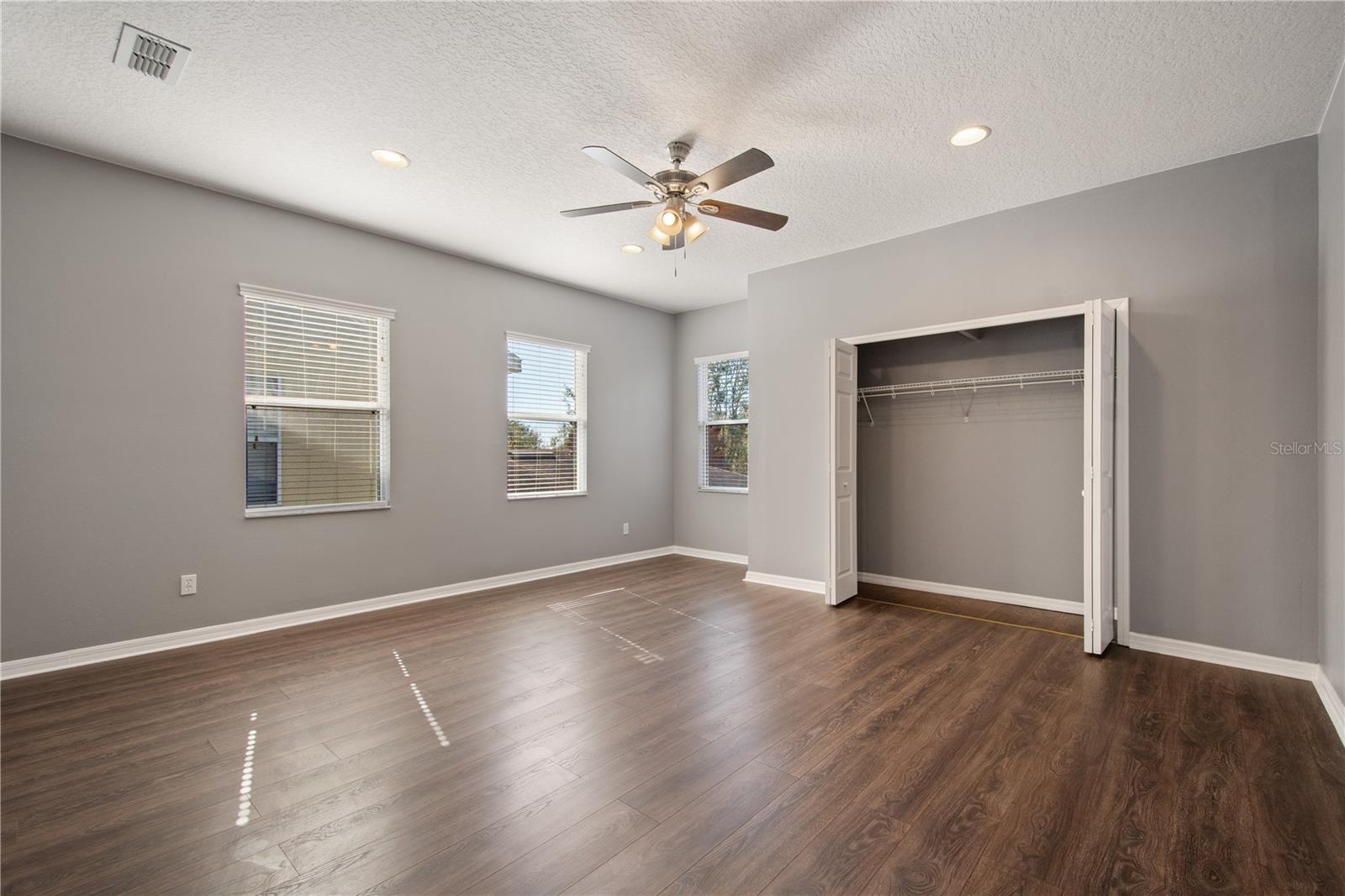 Image 27 of 52 For 13118 Sunkiss Loop