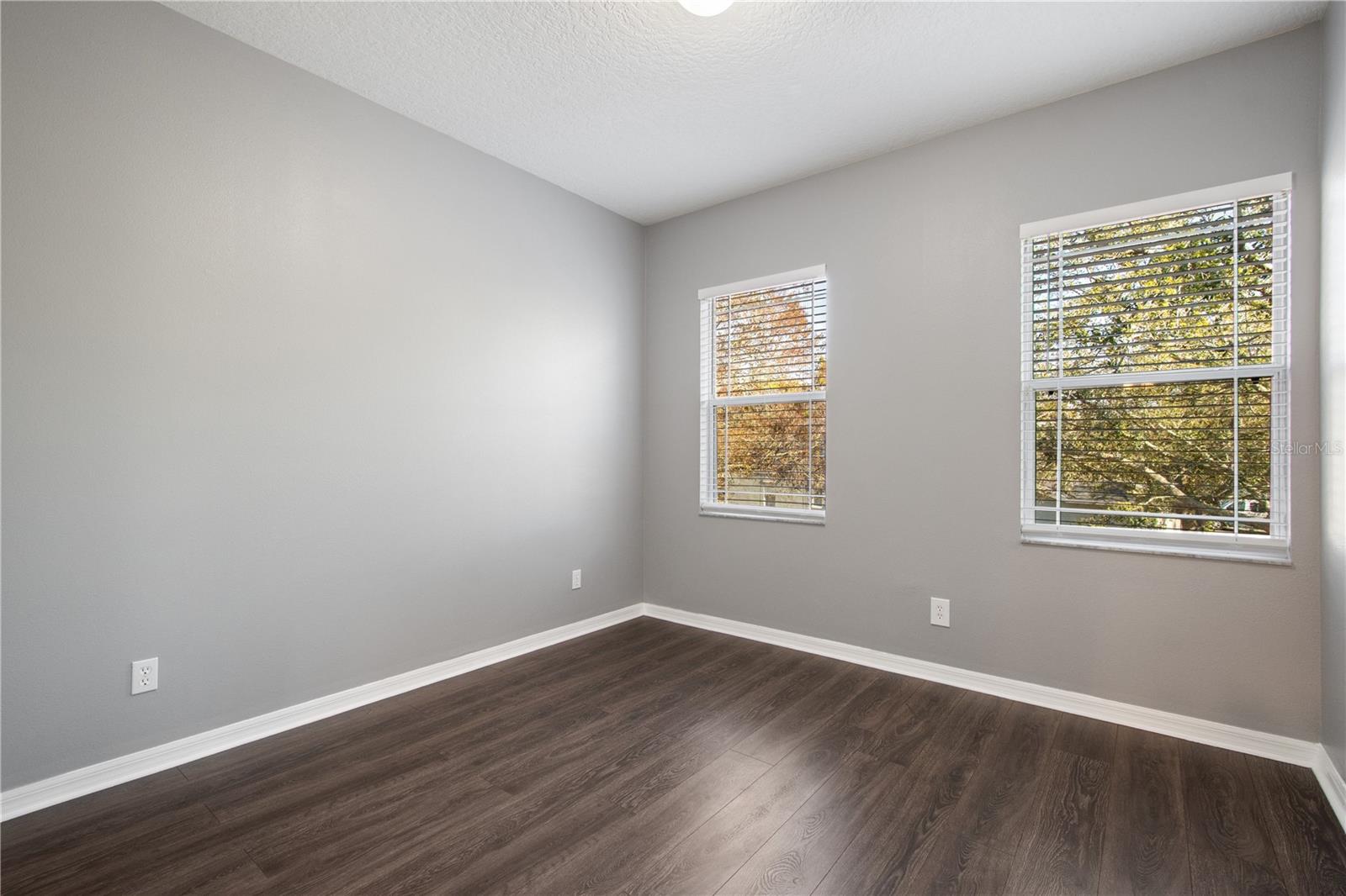 Image 35 of 52 For 13118 Sunkiss Loop