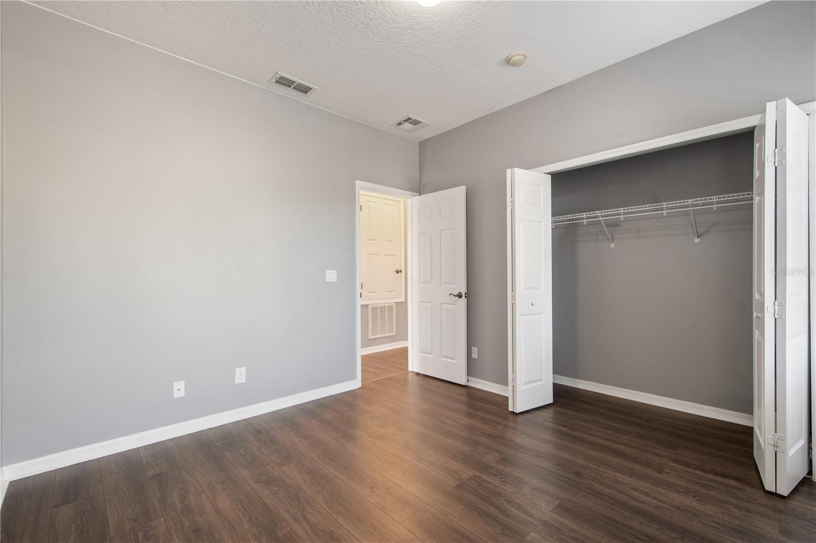 Image 37 of 52 For 13118 Sunkiss Loop