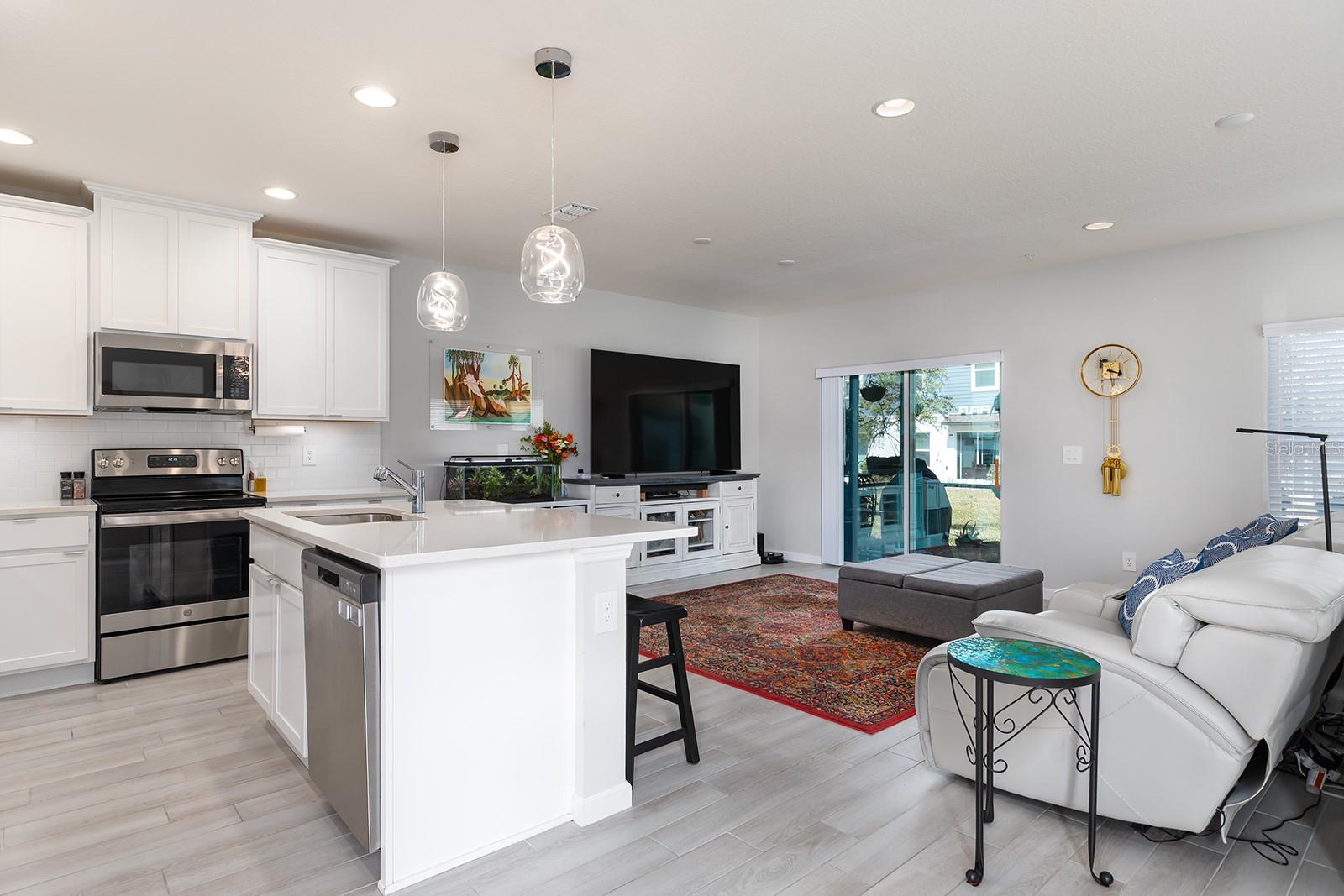 Image 4 of 22 For 170 Cape Honeysuckle Place